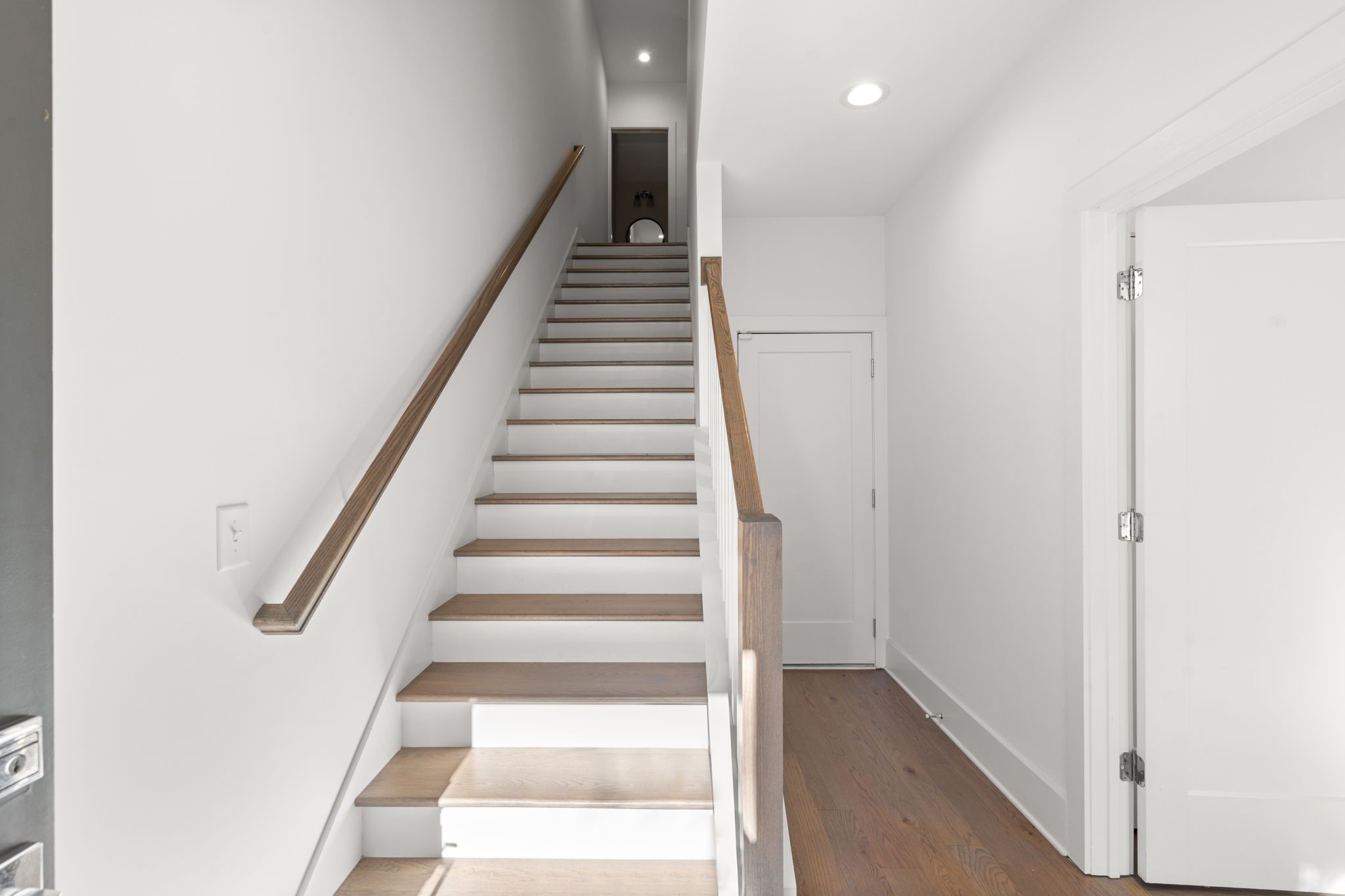 1213 10th Ave, N Unit: 6