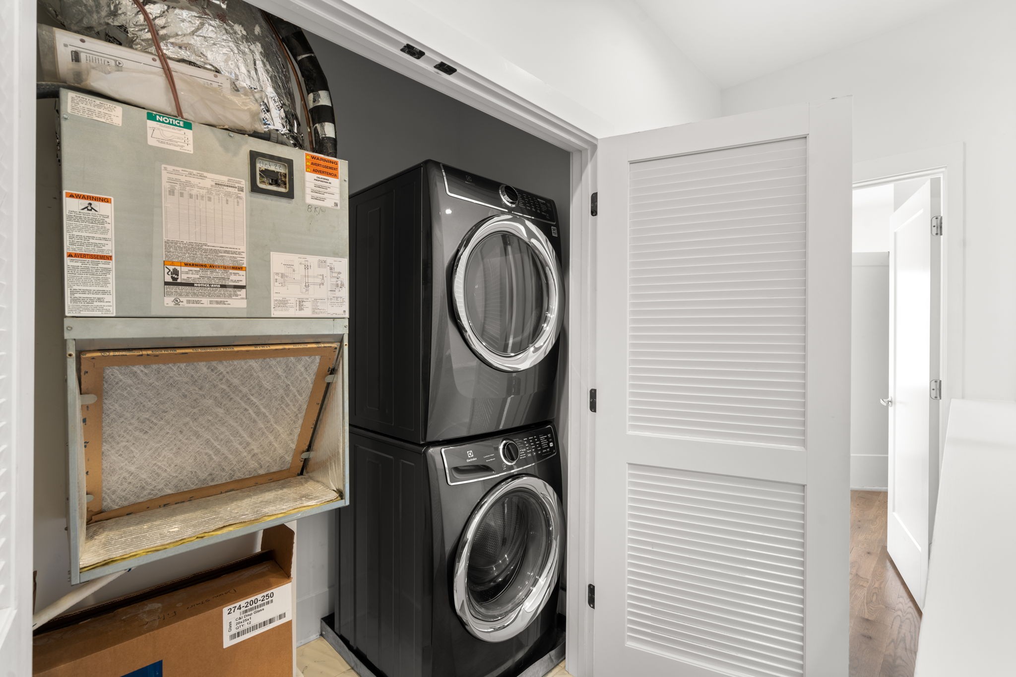 1213 10th Ave, N Unit: 6