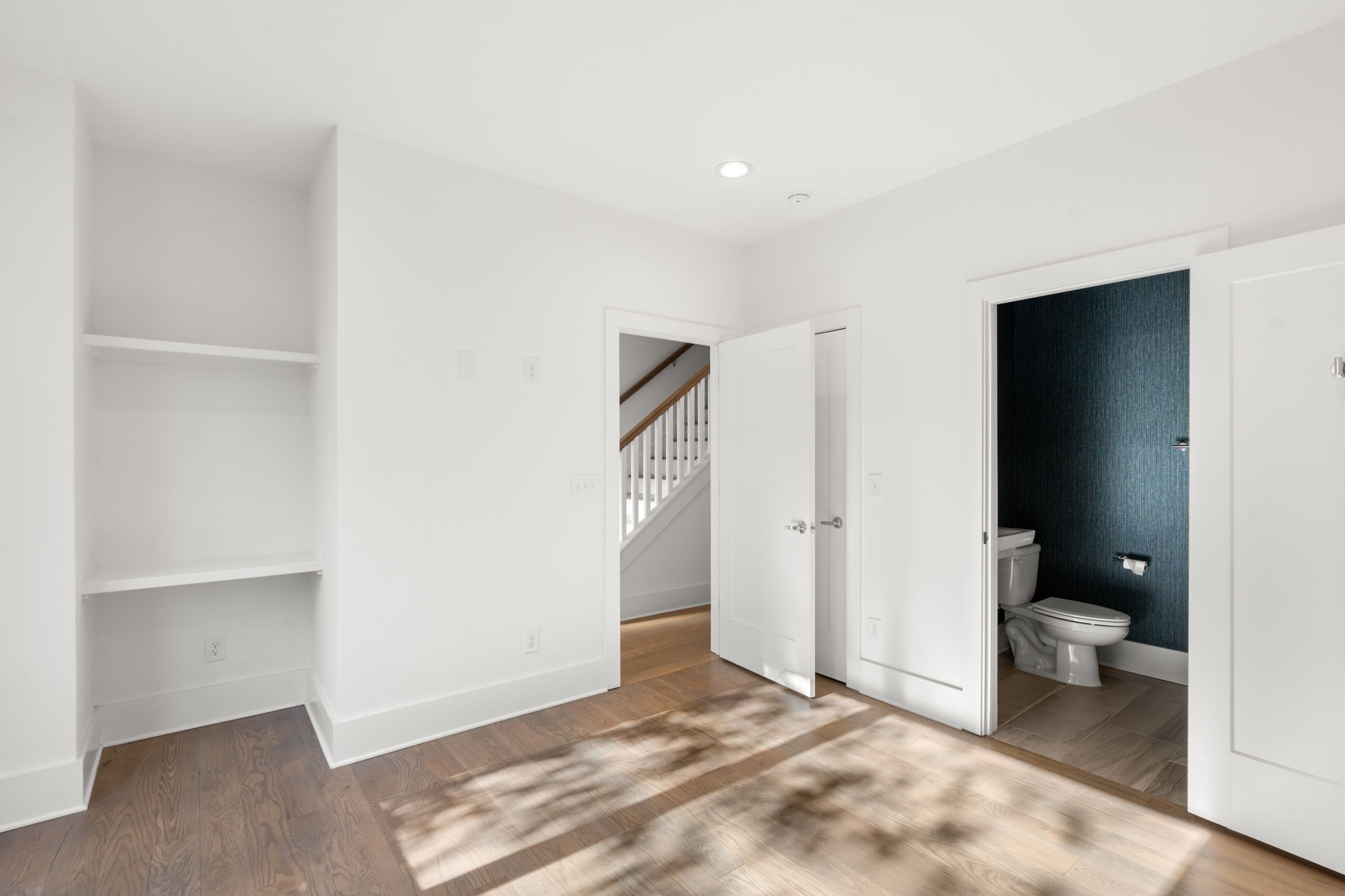 1213 10th Ave, N Unit: 6