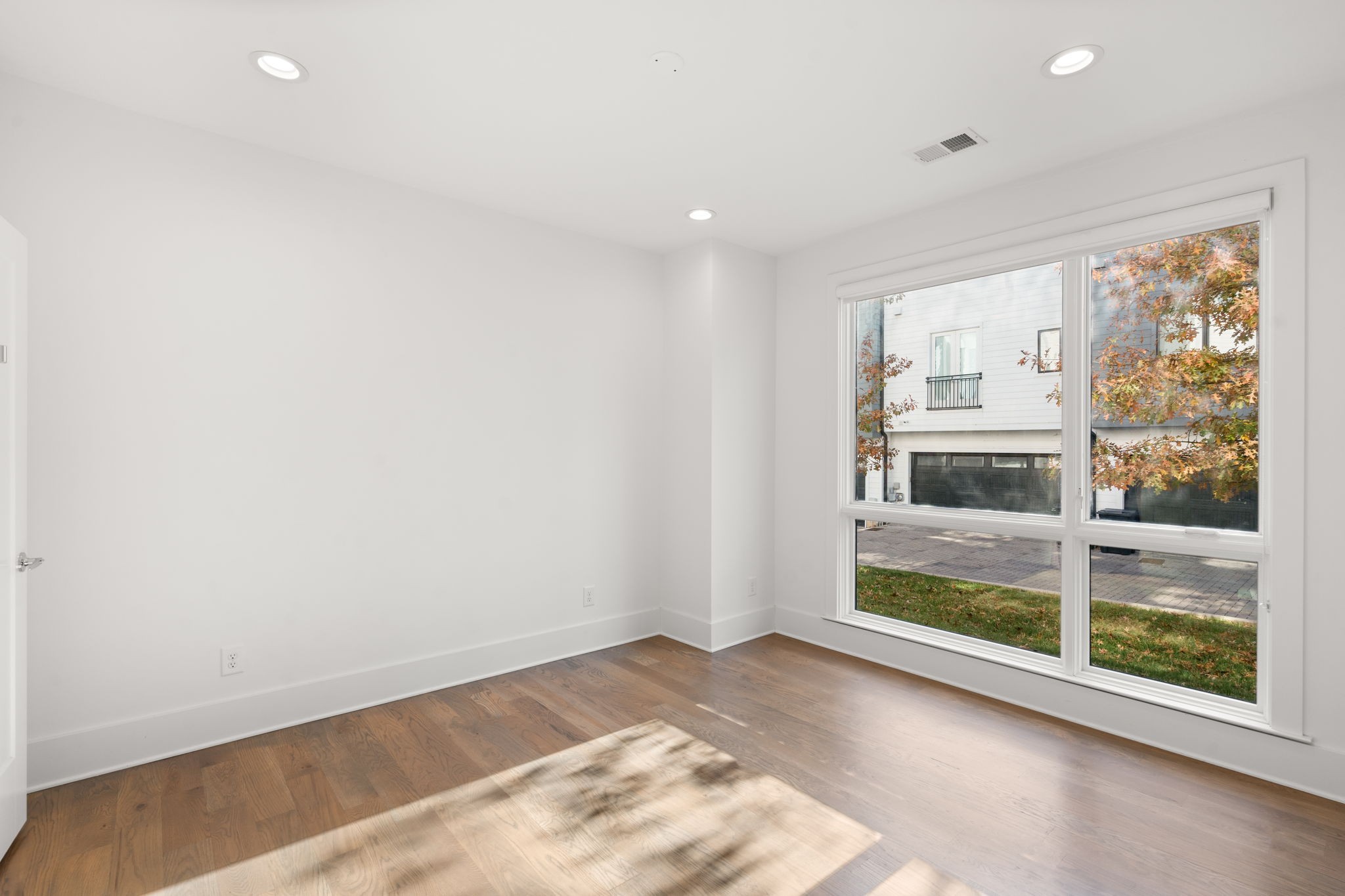 1213 10th Ave, N Unit: 6