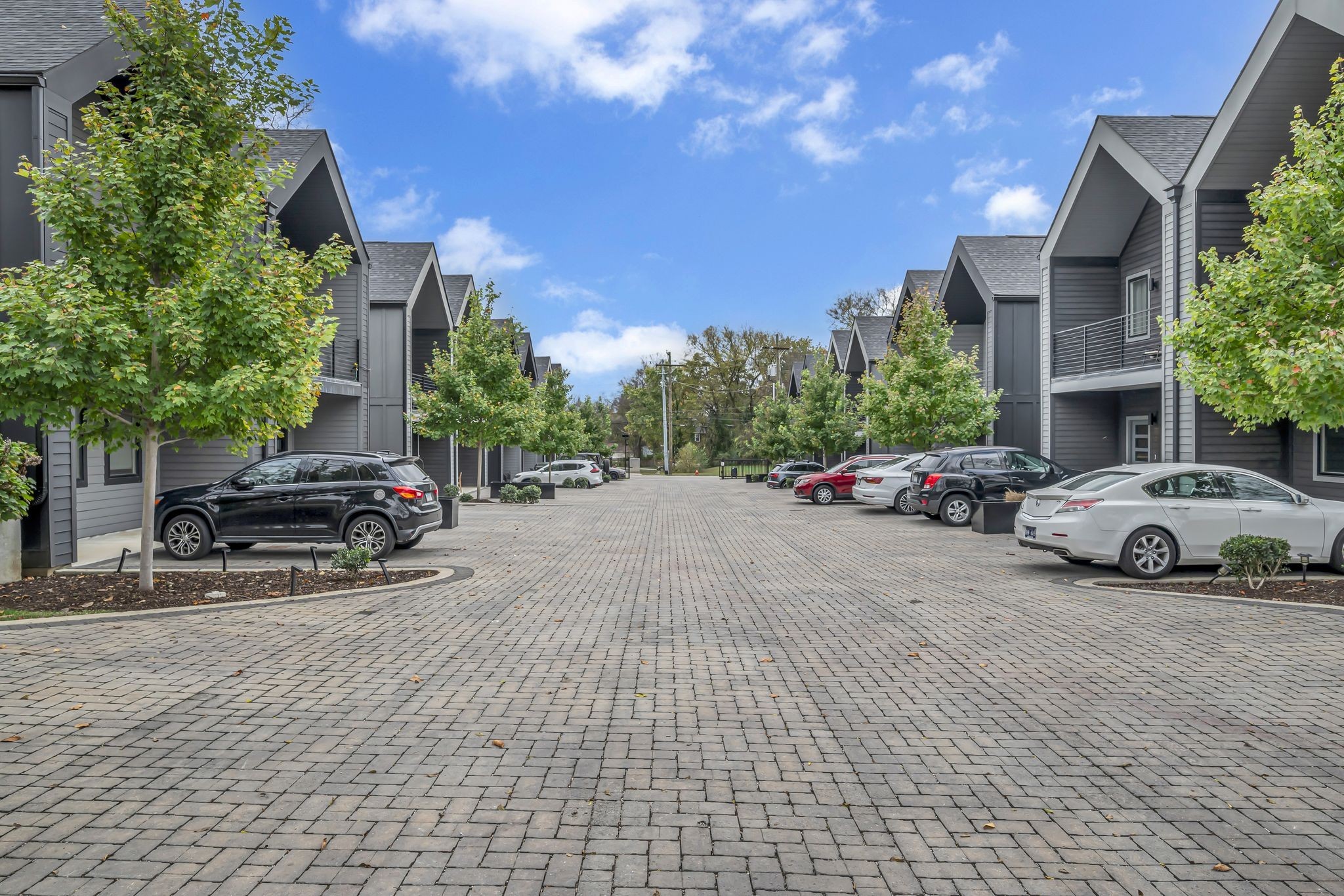 801 Cherokee Ave Unit: 10