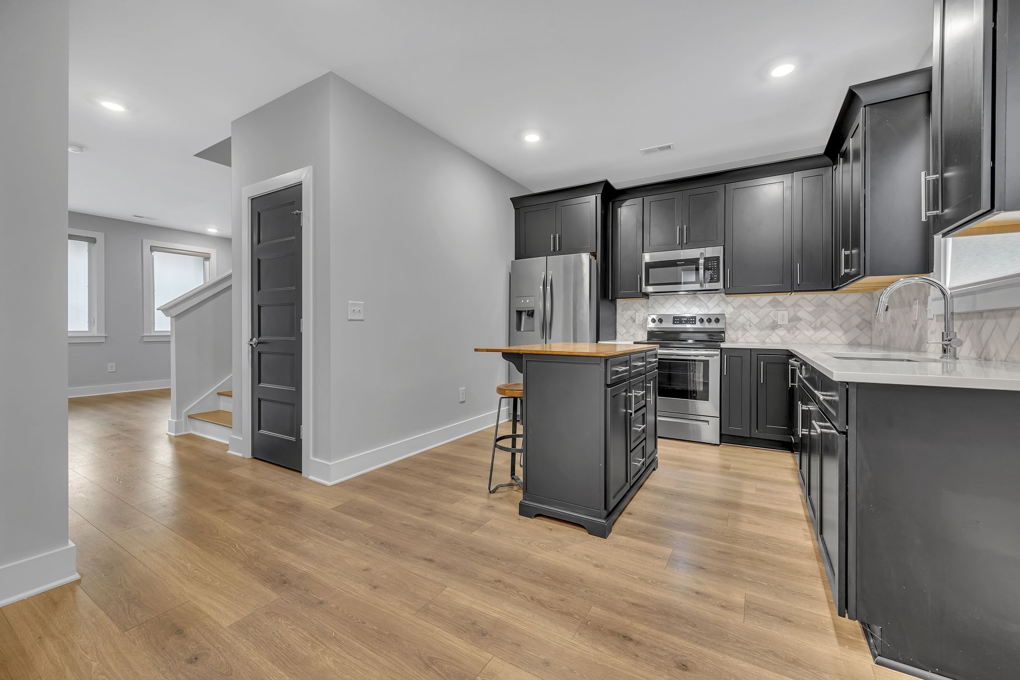 801 Cherokee Ave Unit: 10