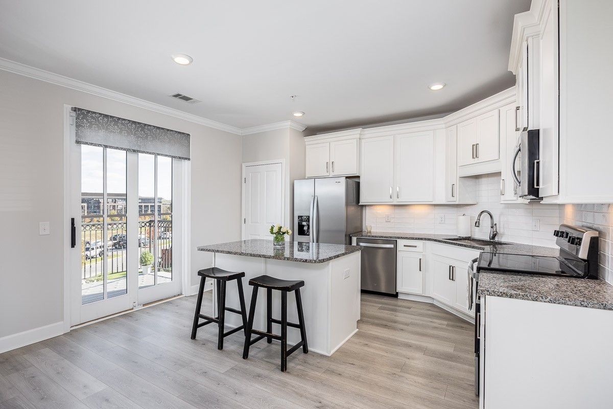 8086 Berry Farms Xing Unit: 240