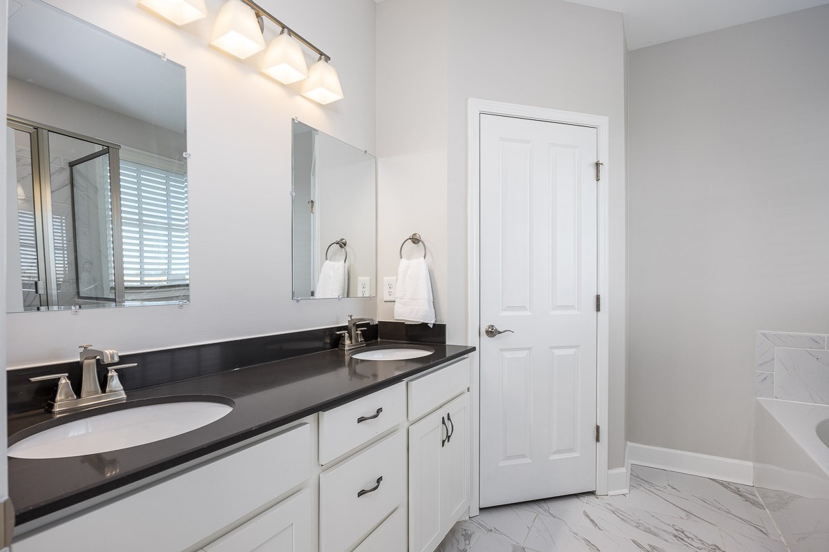 8086 Berry Farms Xing Unit: 240