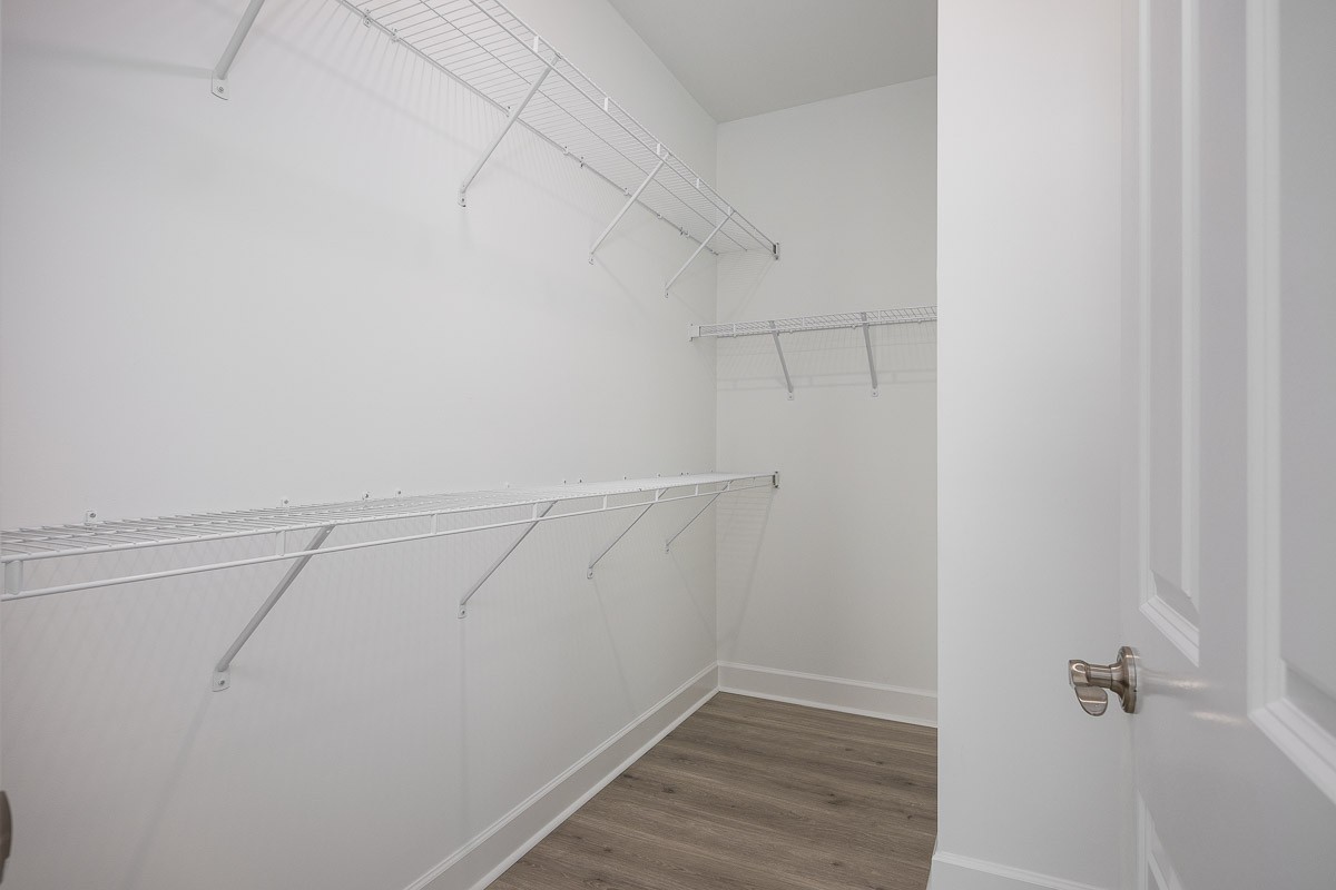 8086 Berry Farms Xing Unit: 240