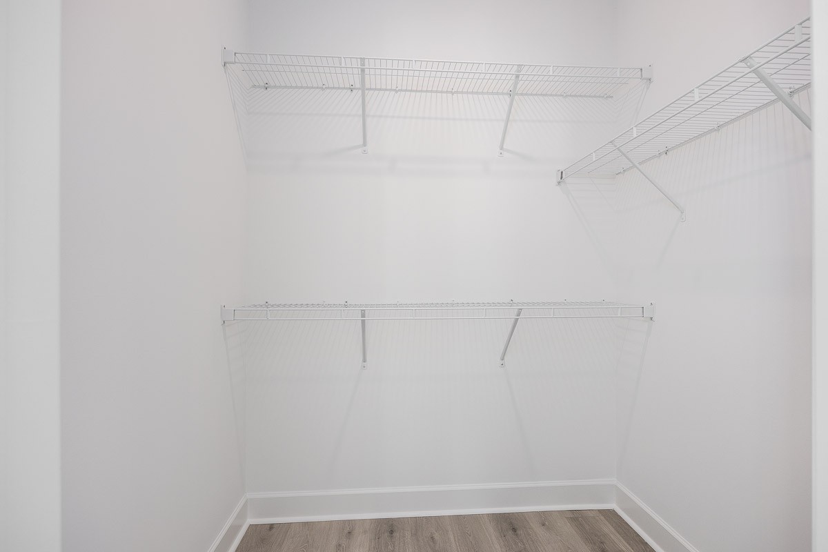 8086 Berry Farms Xing Unit: 240