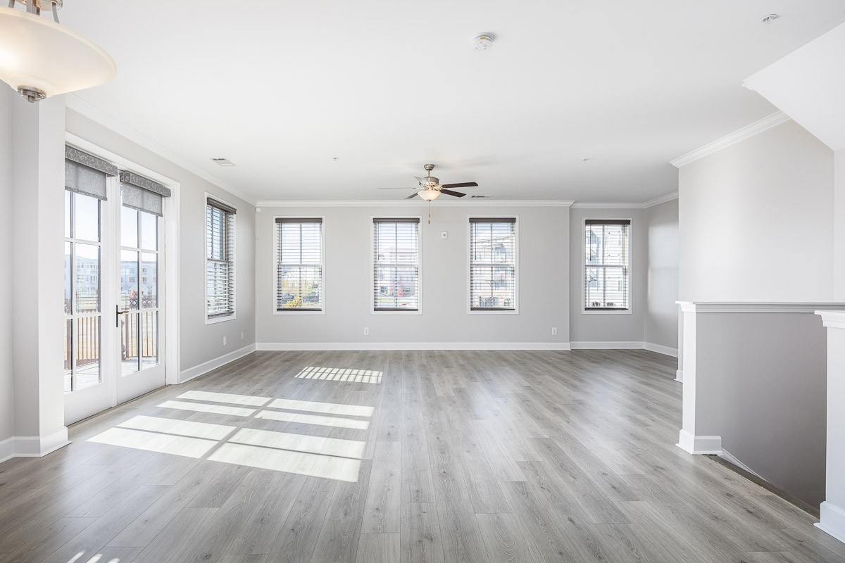 8086 Berry Farms Xing Unit: 240