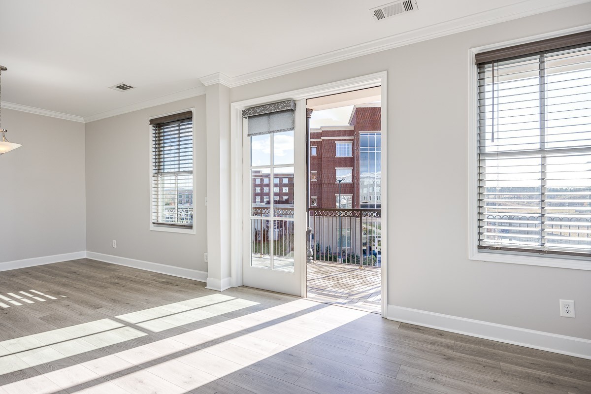 8086 Berry Farms Xing Unit: 240