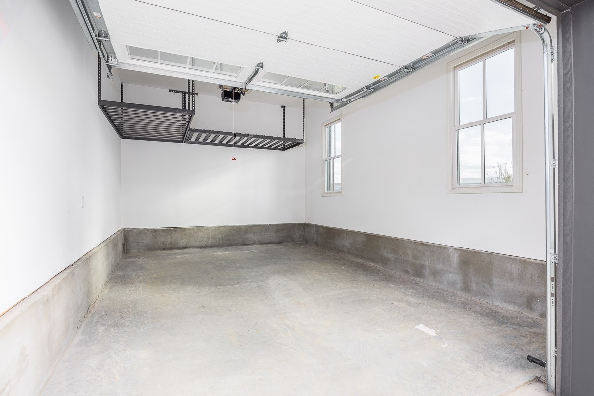 8086 Berry Farms Xing Unit: 240