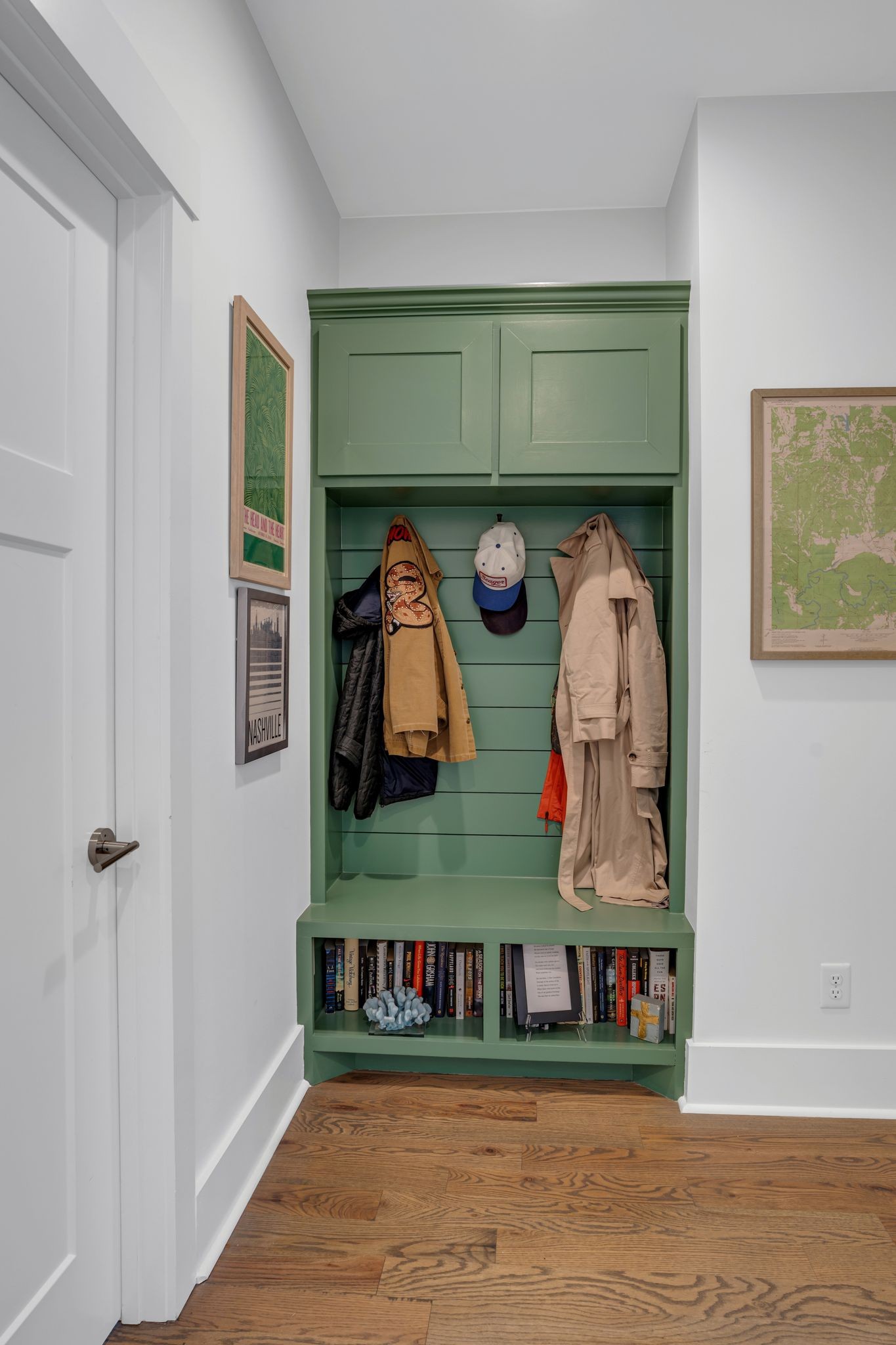 6016B California Ave