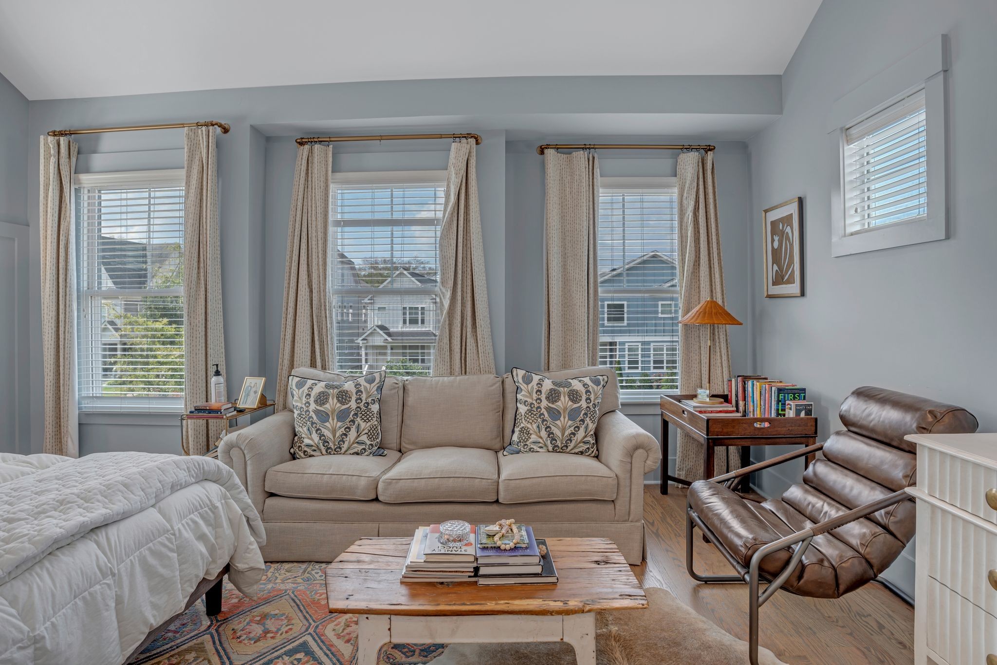 6016B California Ave