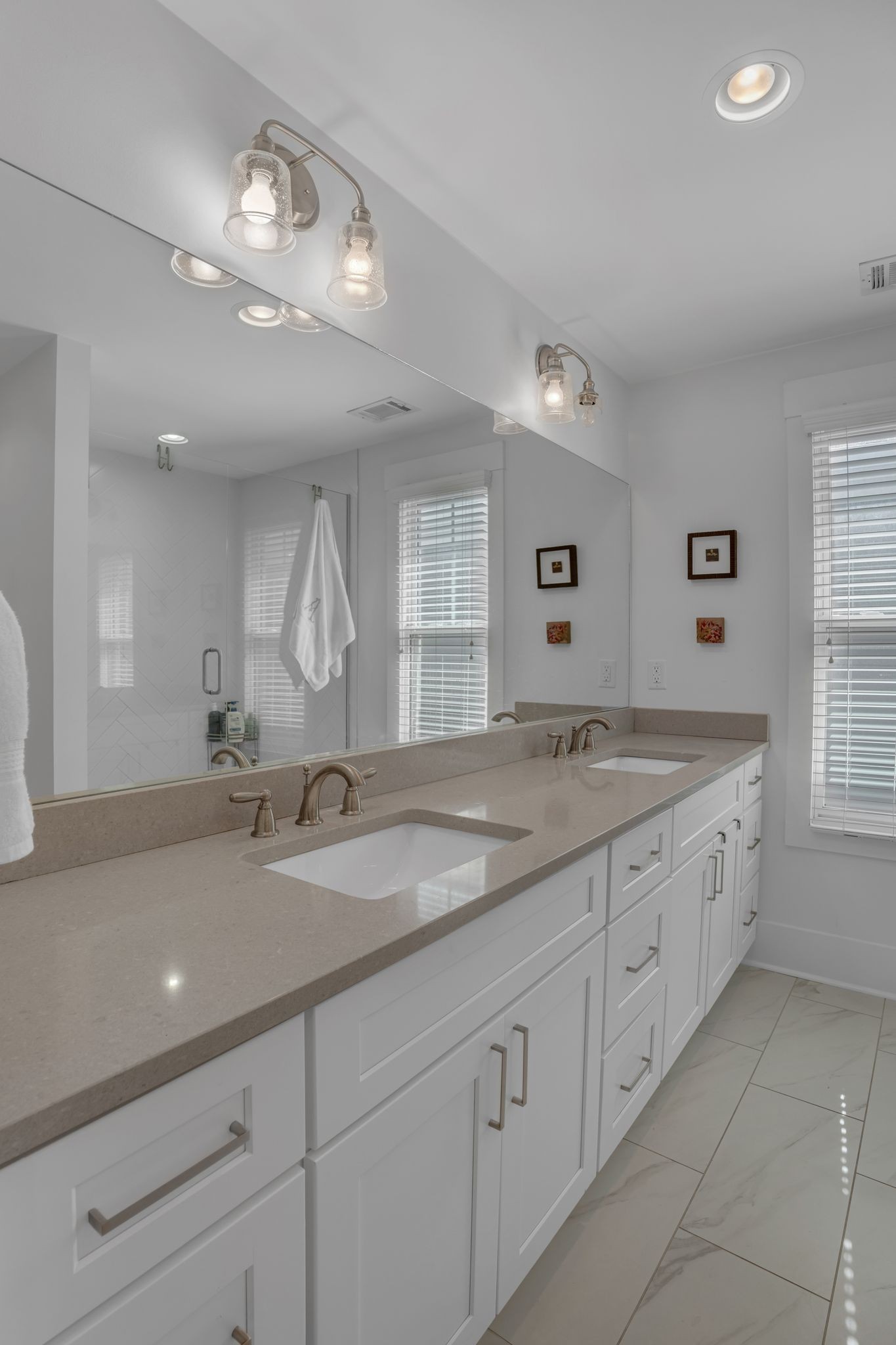 6016B California Ave