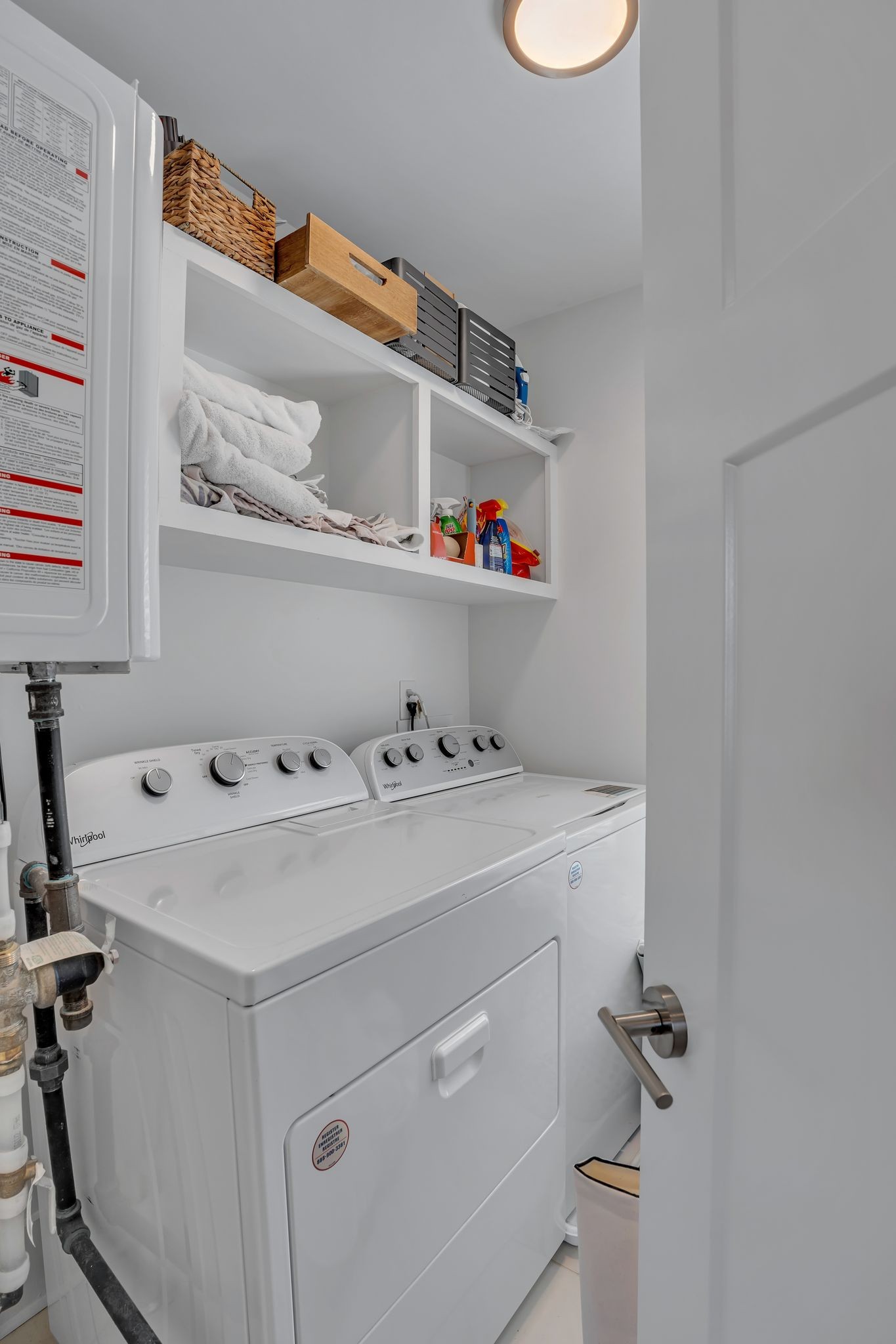 6016B California Ave