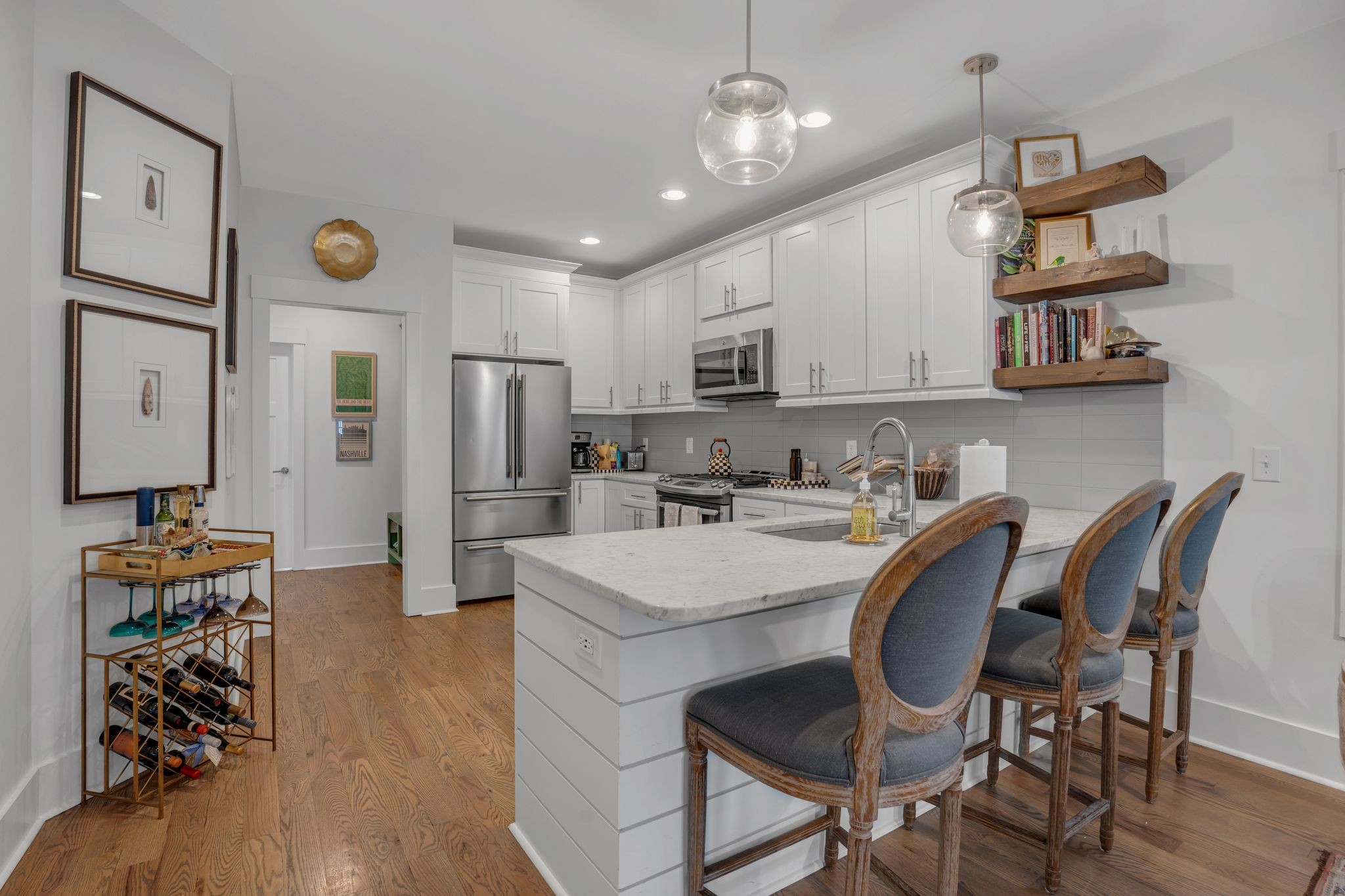 6016B California Ave