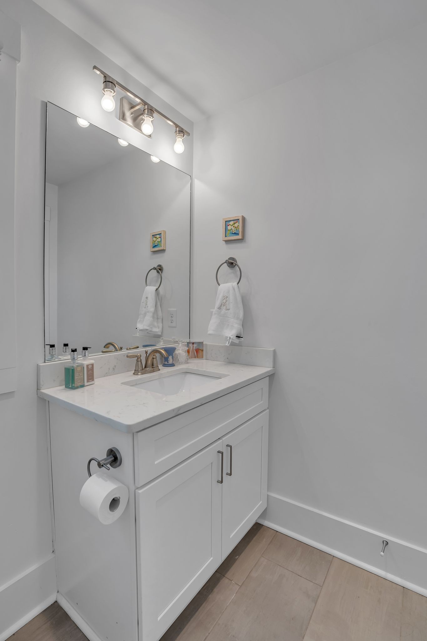 6016B California Ave