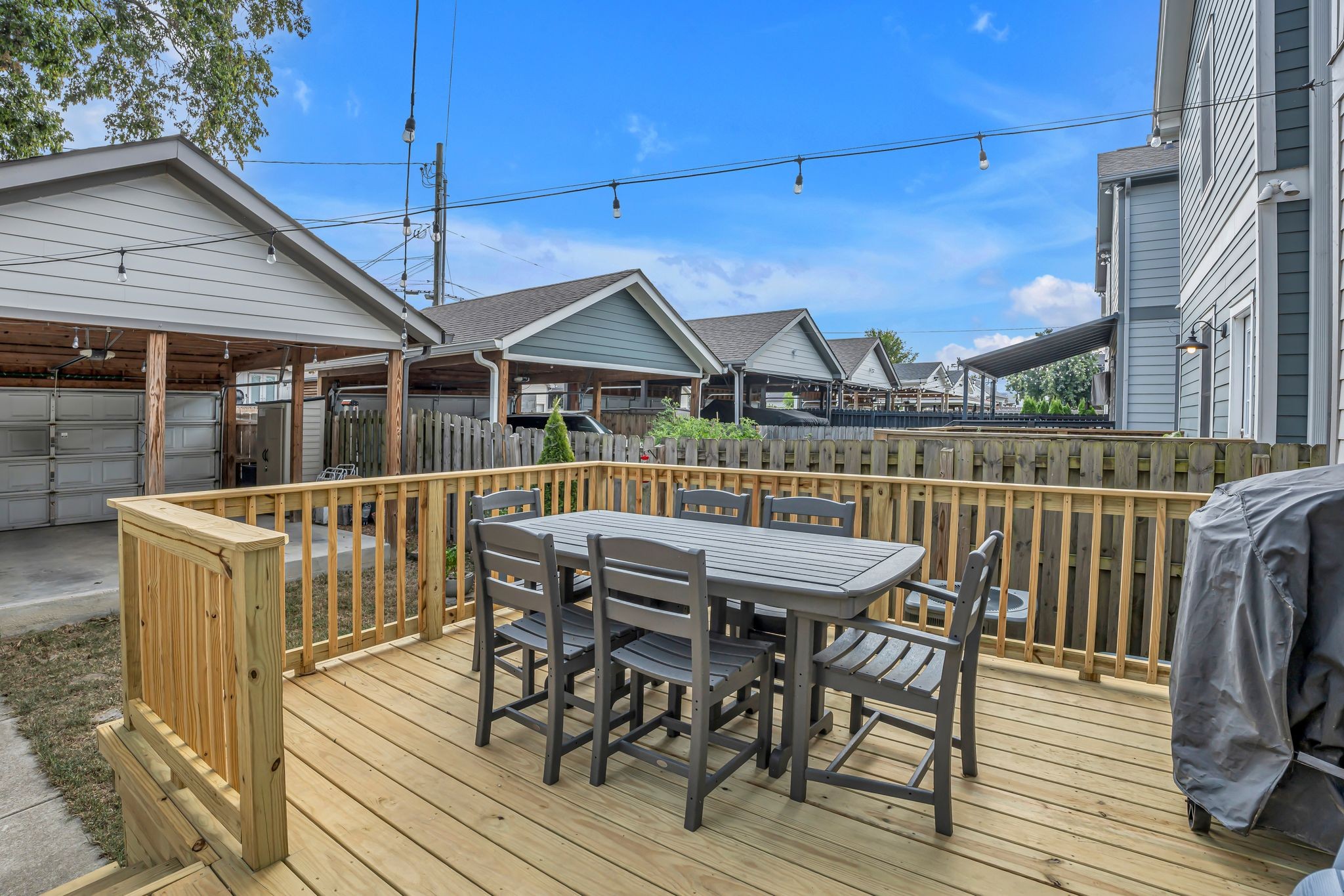 6016B California Ave