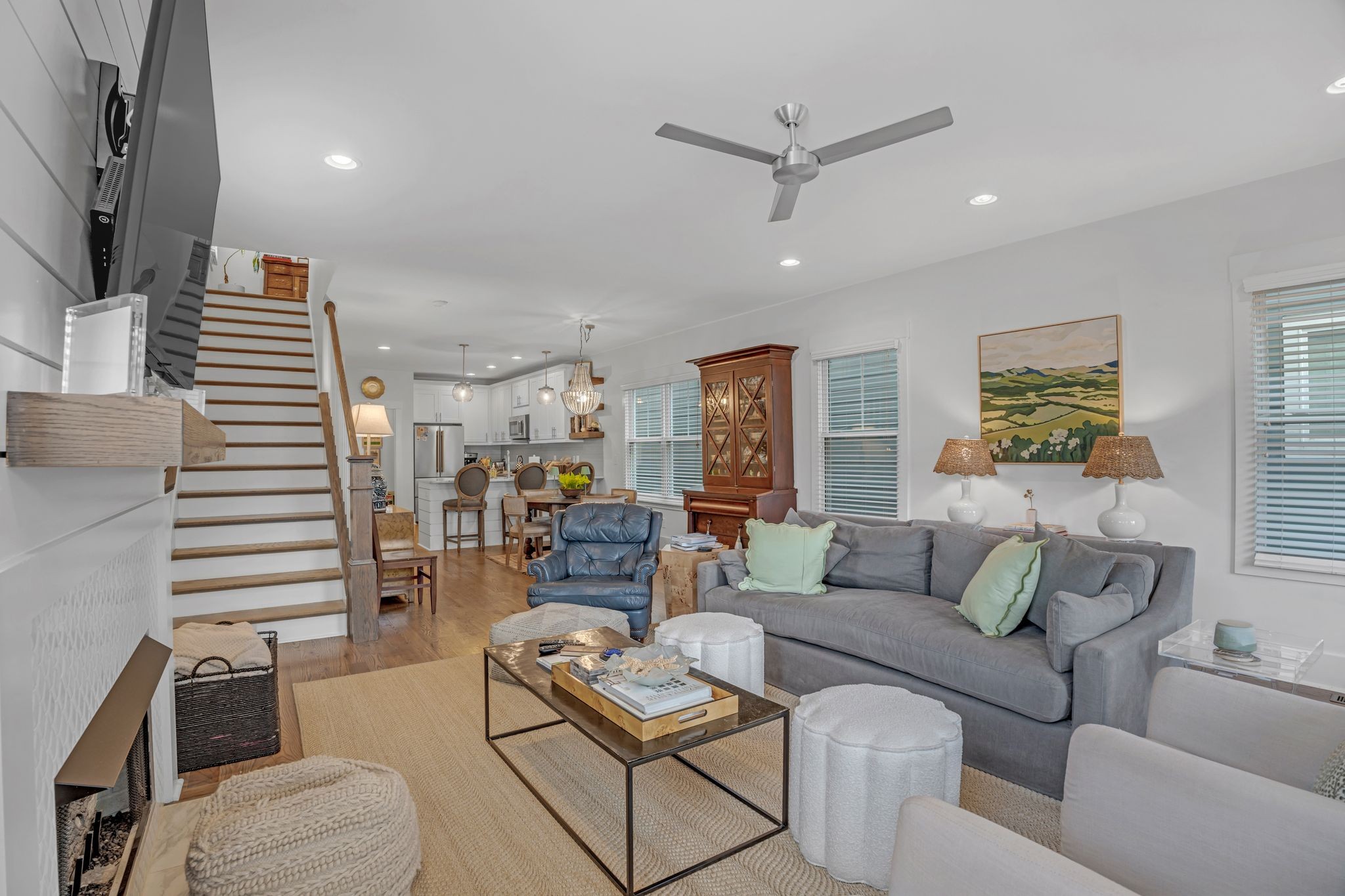 6016B California Ave