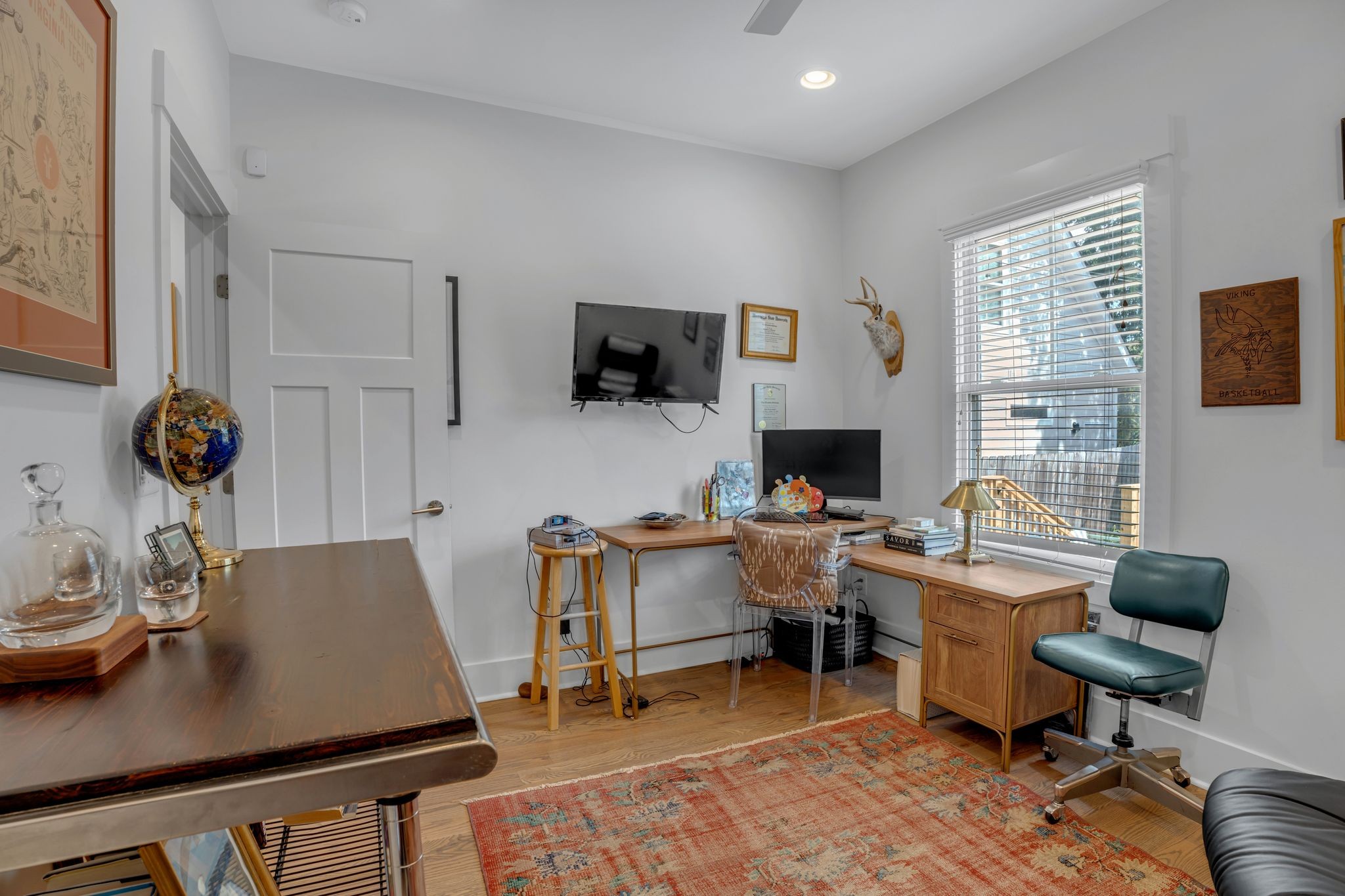 6016B California Ave