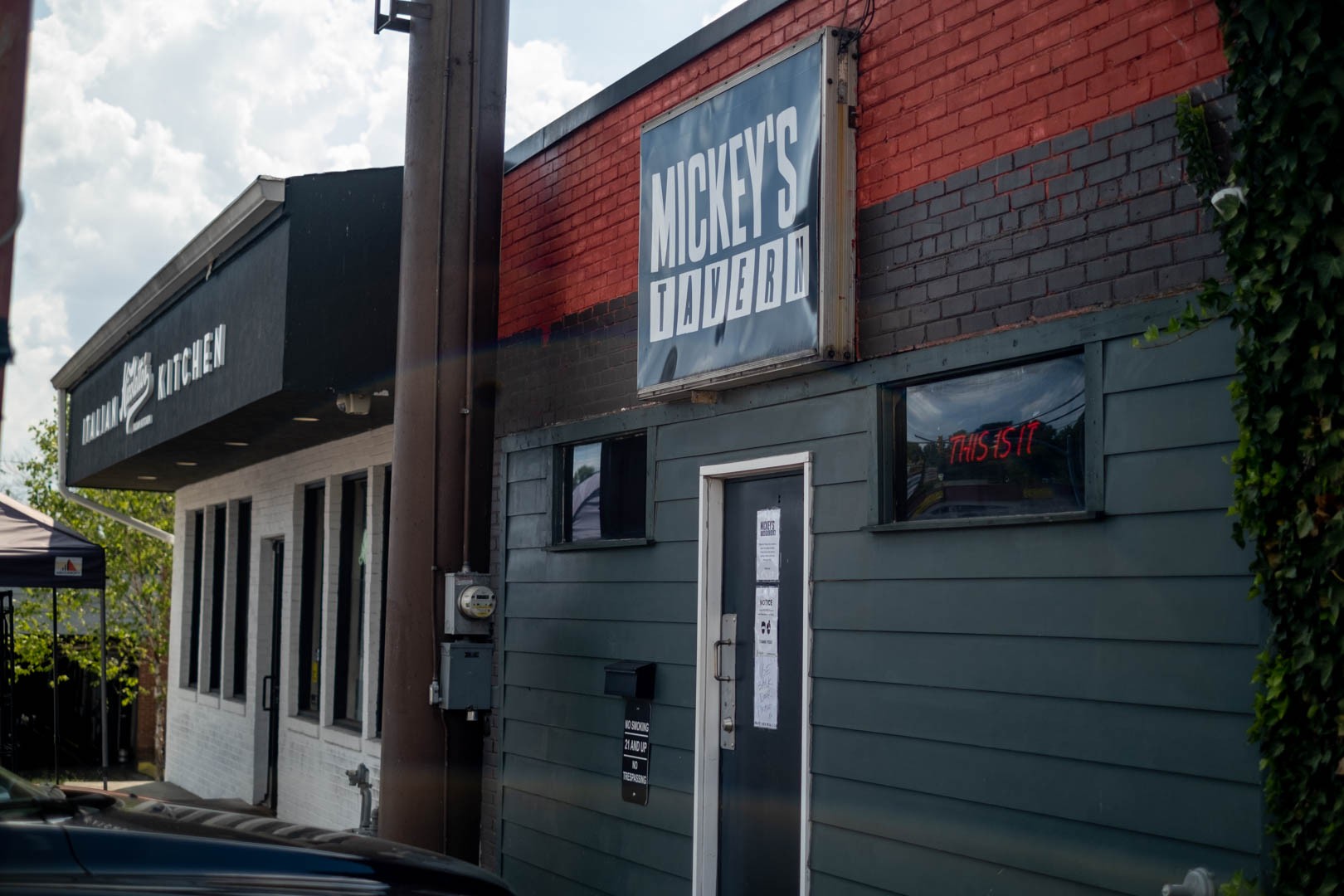 1041 E Trinity Ln Unit: 213