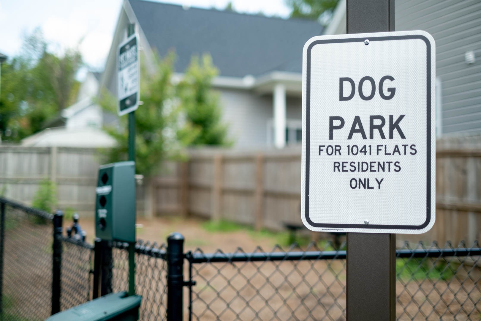 1041 E Trinity Ln Unit: 213