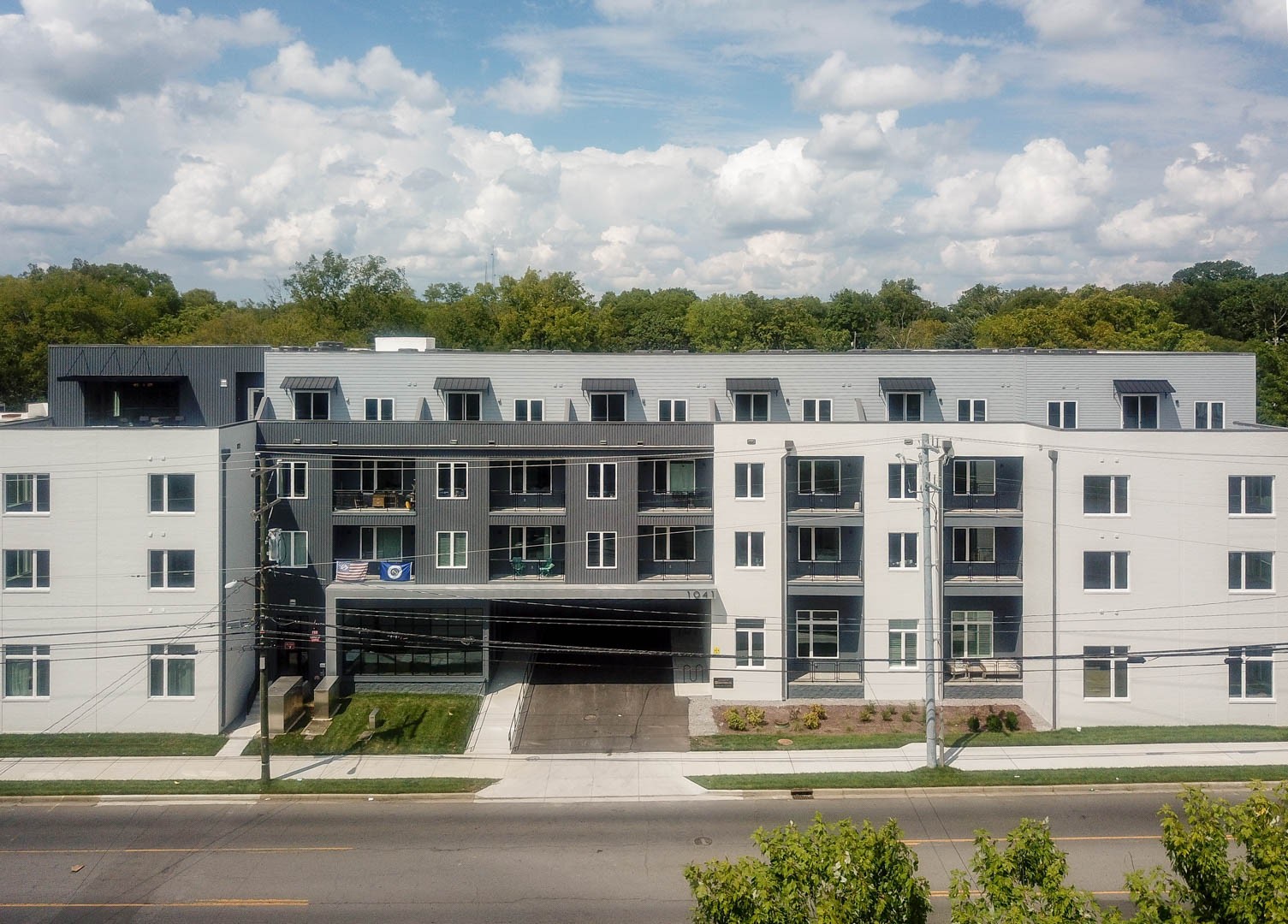 1041 E Trinity Ln Unit: 213