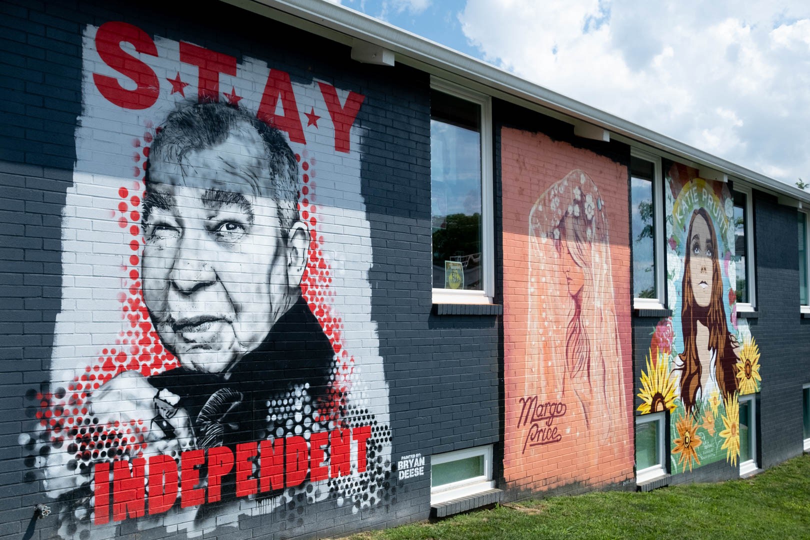 1041 E Trinity Ln Unit: 213