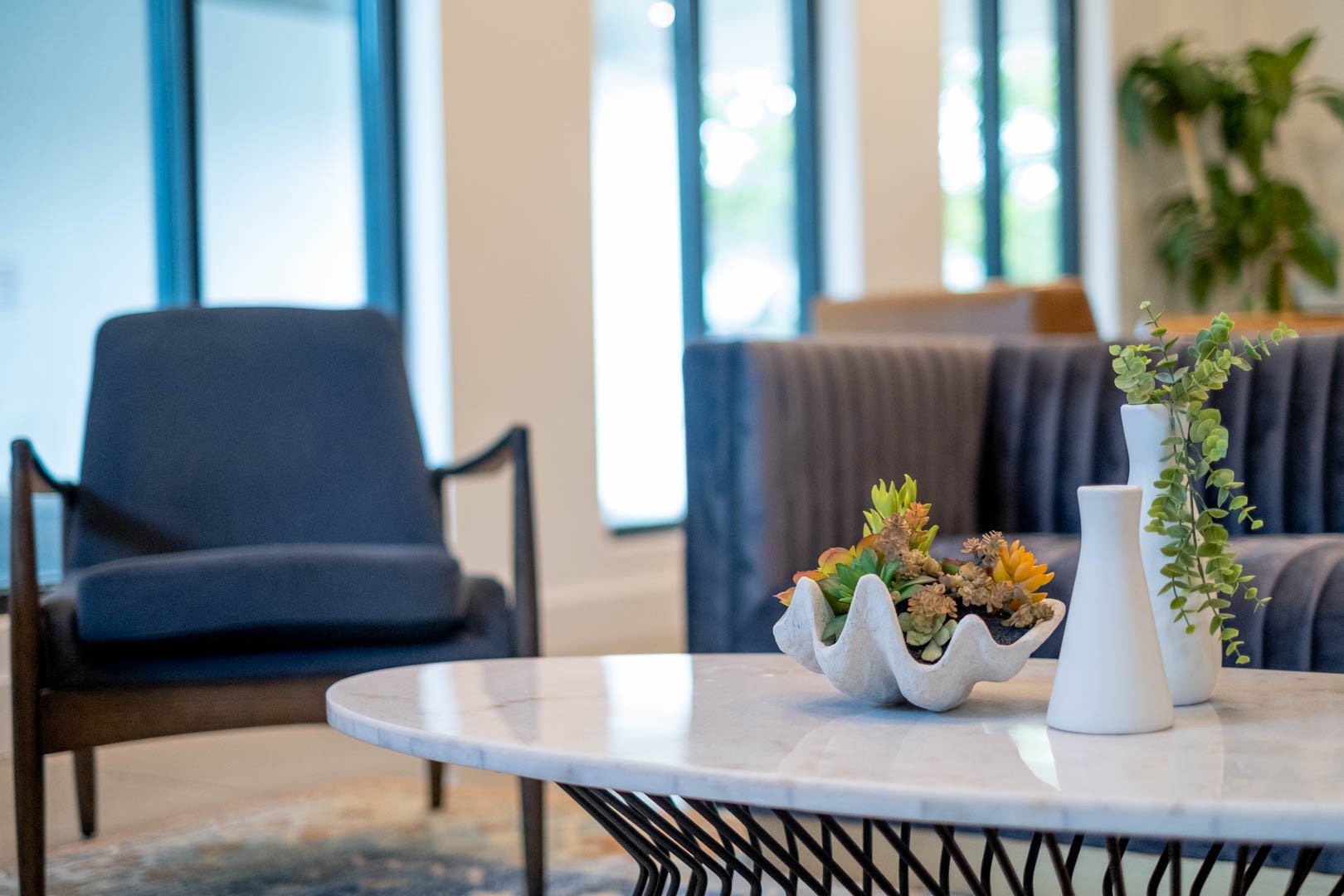 1041 E Trinity Ln Unit: 213