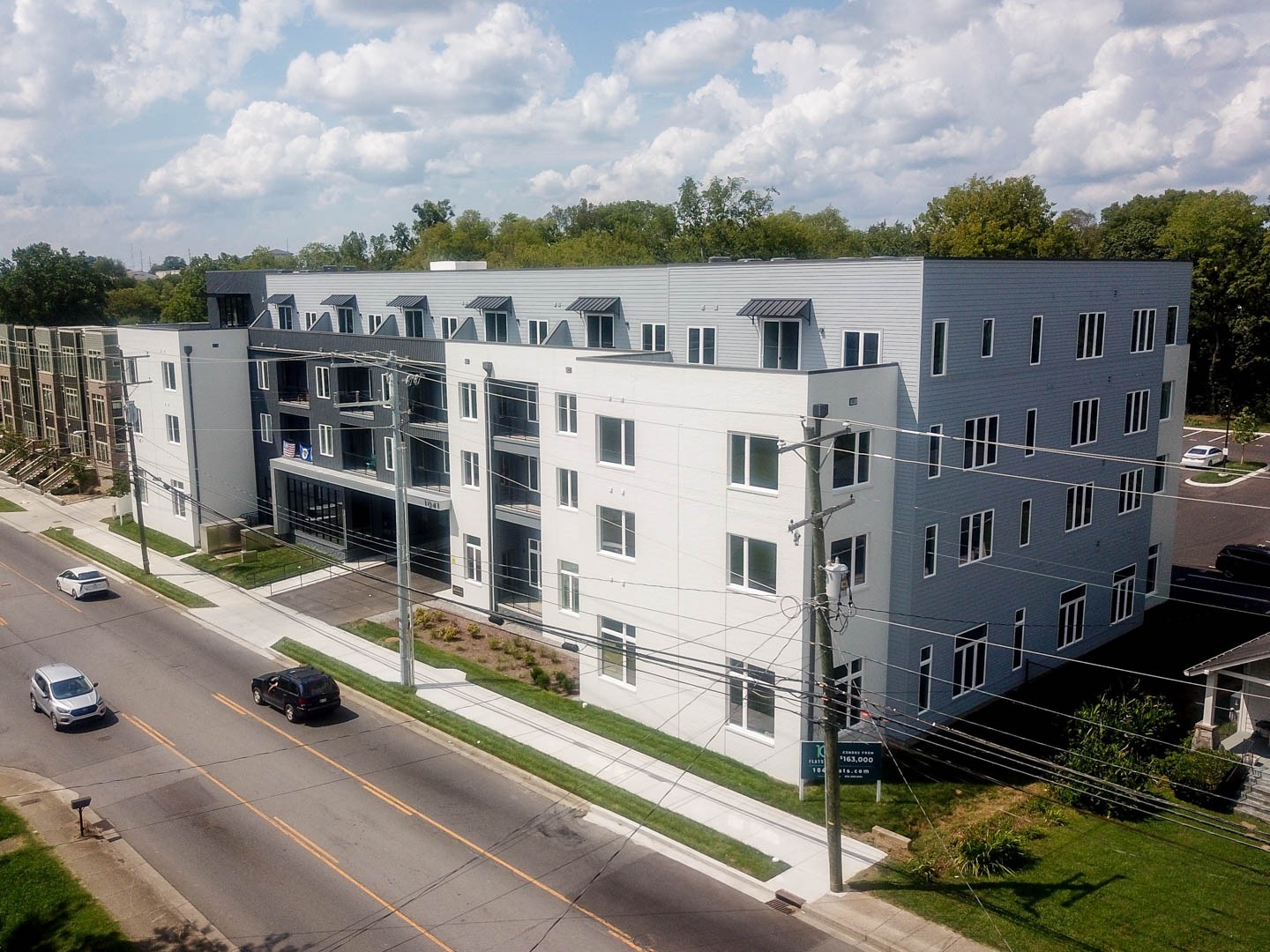 1041 E Trinity Ln Unit: 213