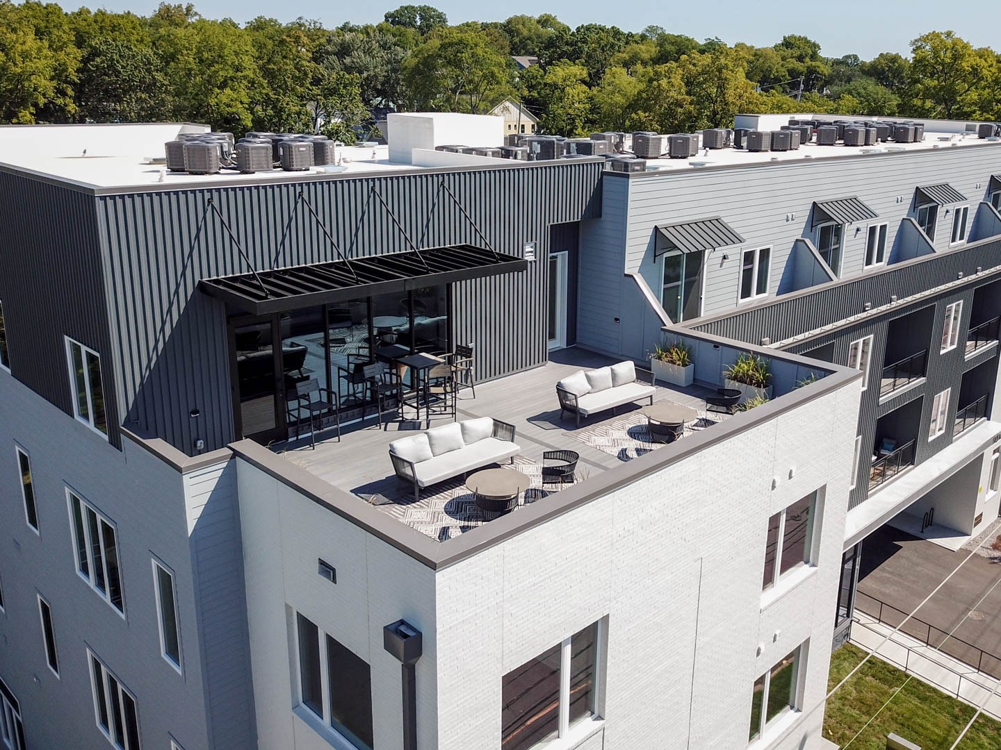 1041 E Trinity Ln Unit: 213