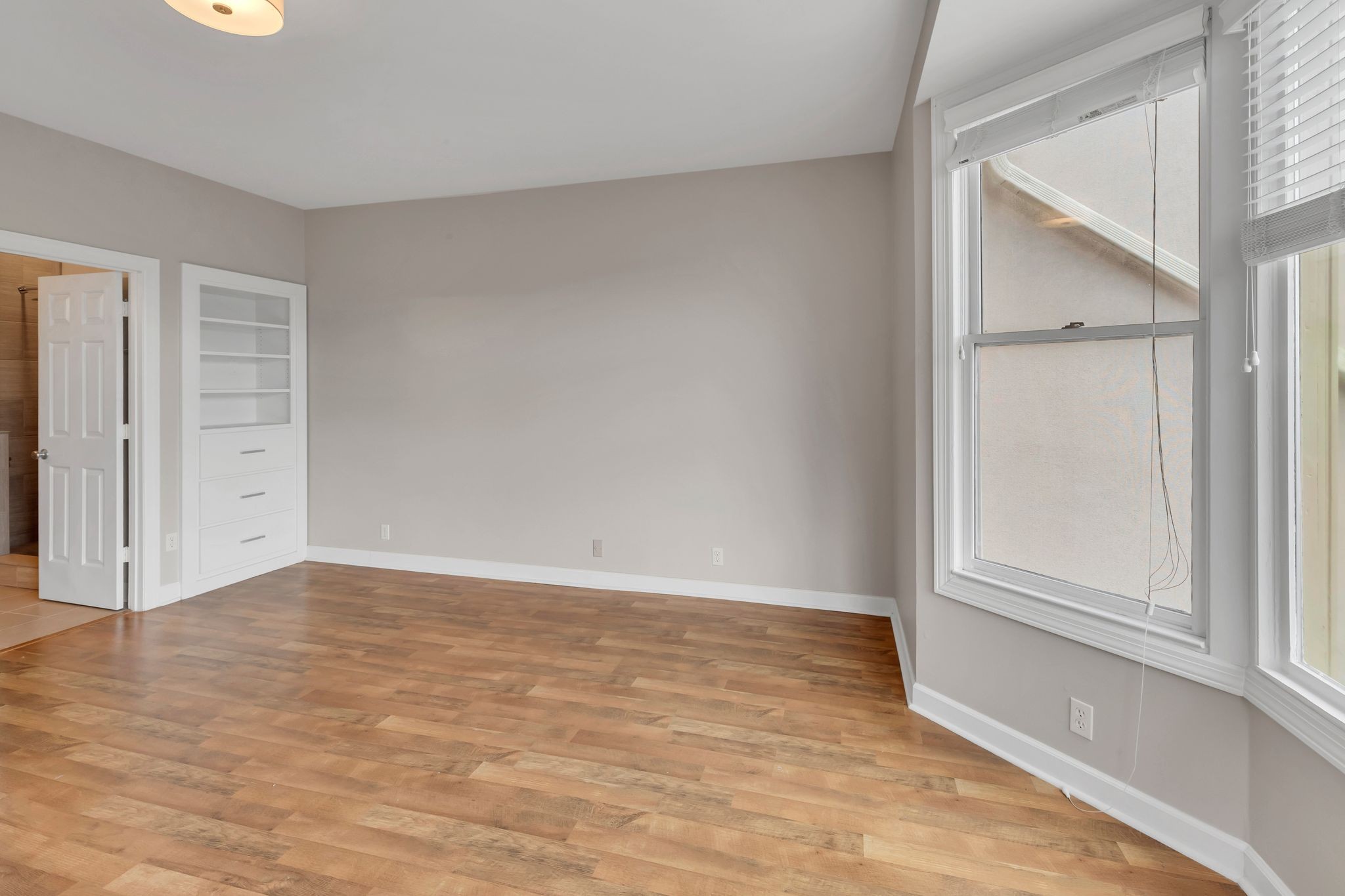 102 Forest Place Cir