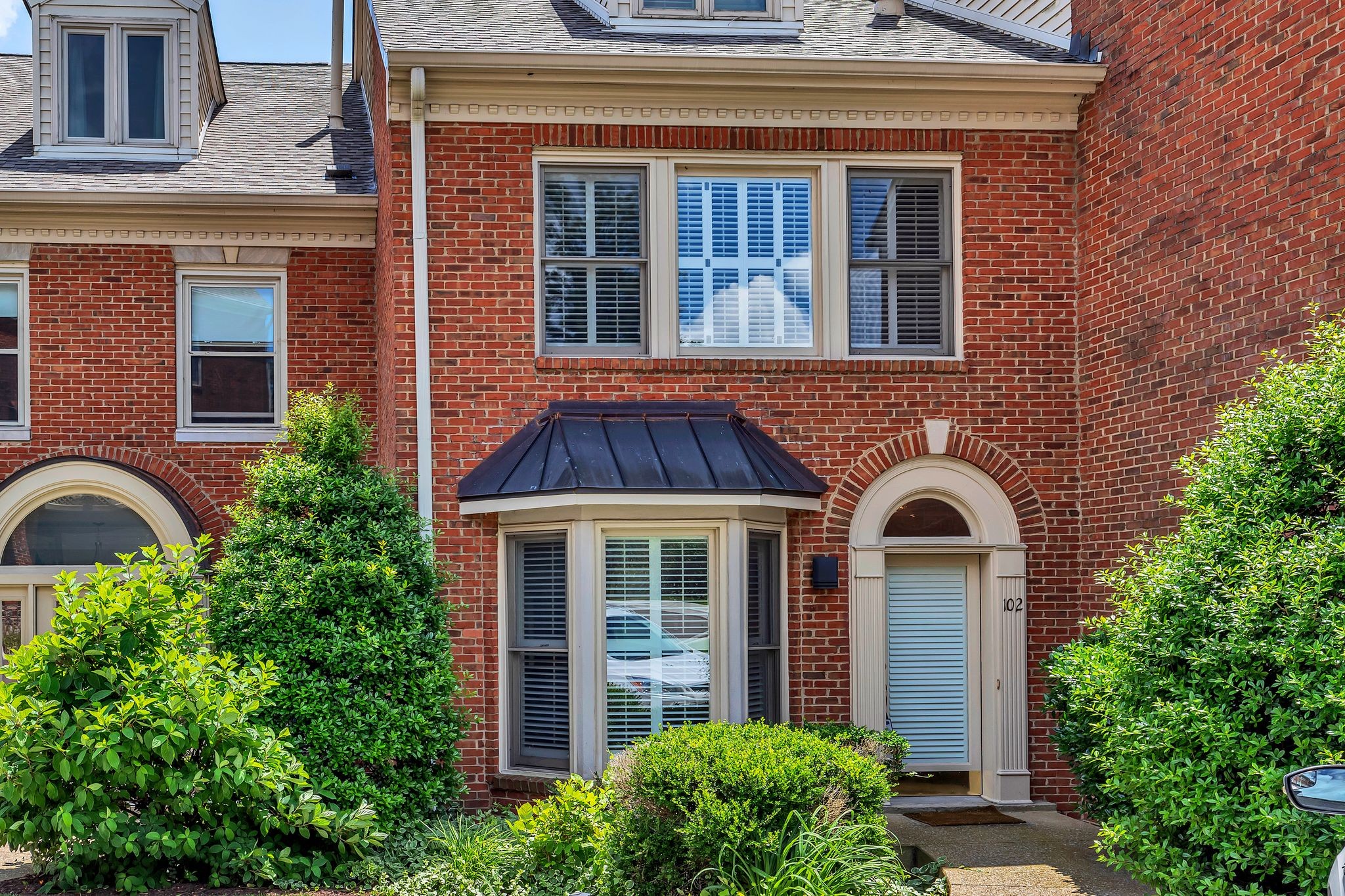 102 Forest Place Cir