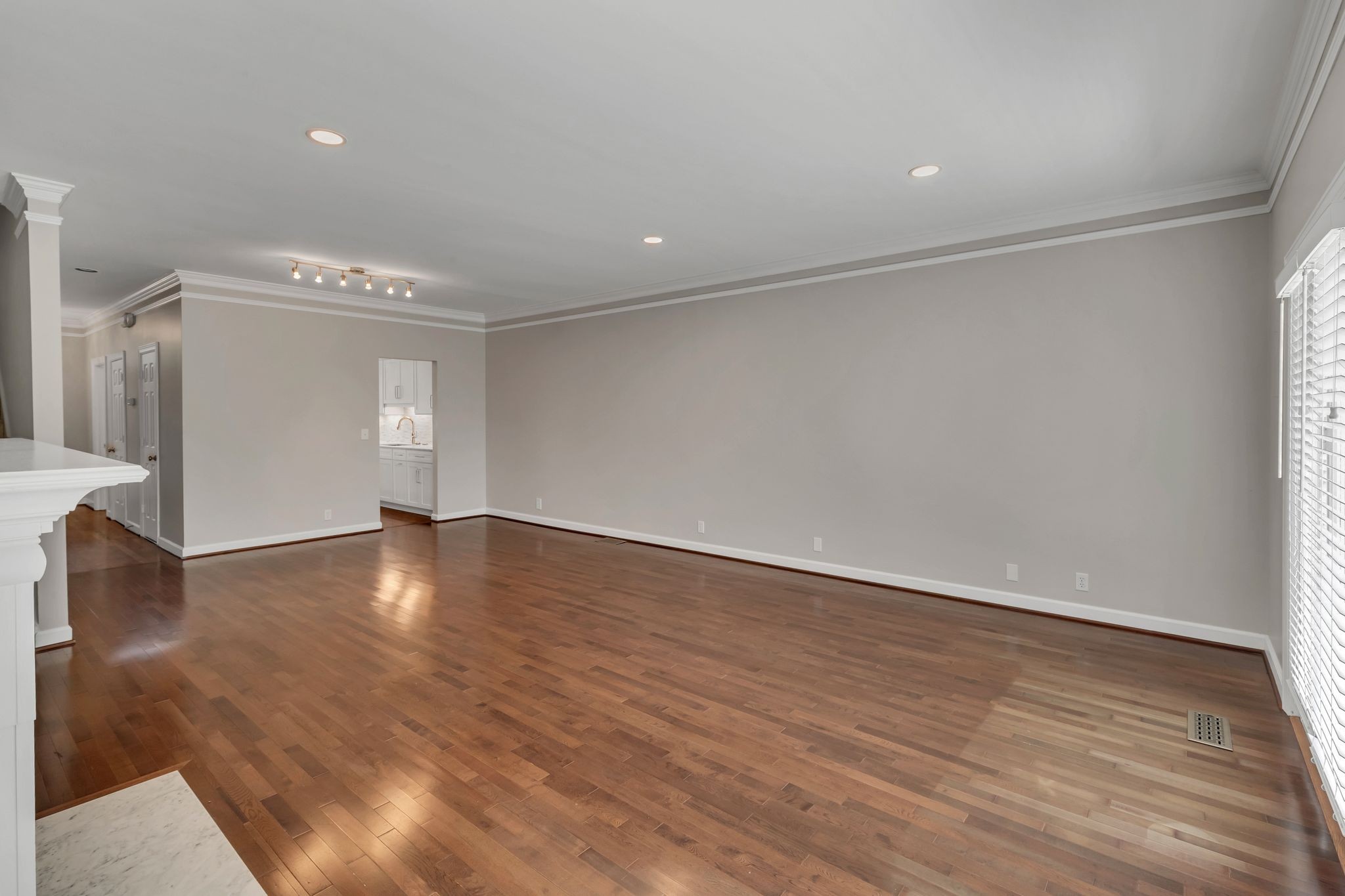 102 Forest Place Cir