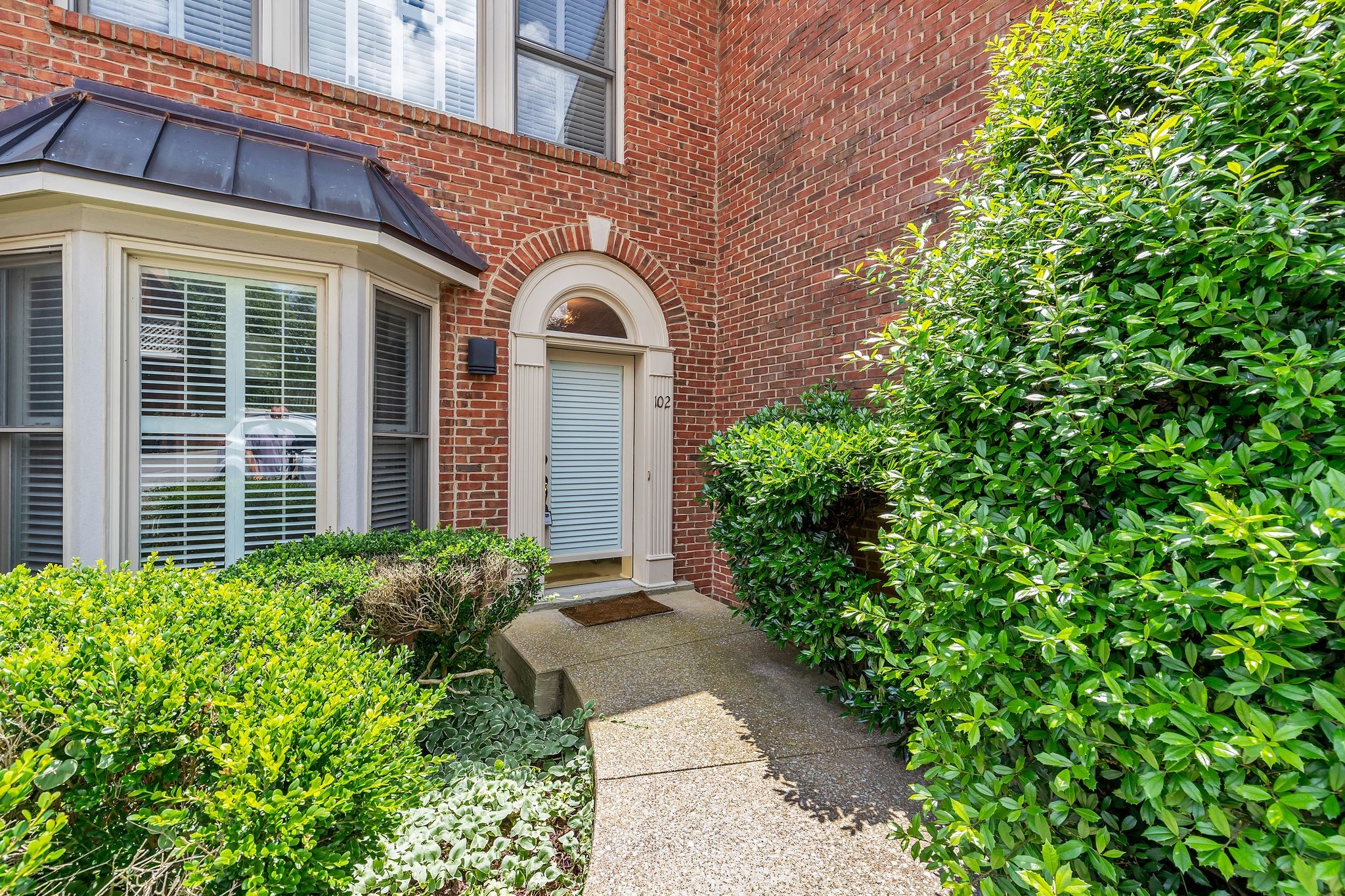 102 Forest Place Cir