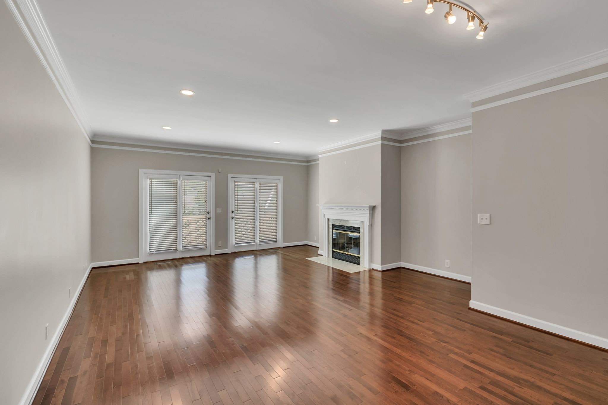 102 Forest Place Cir