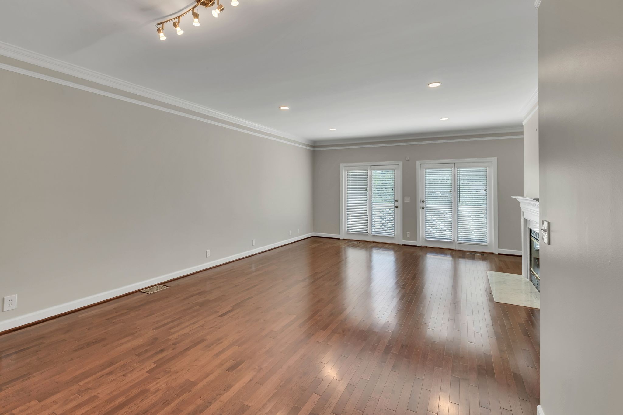 102 Forest Place Cir