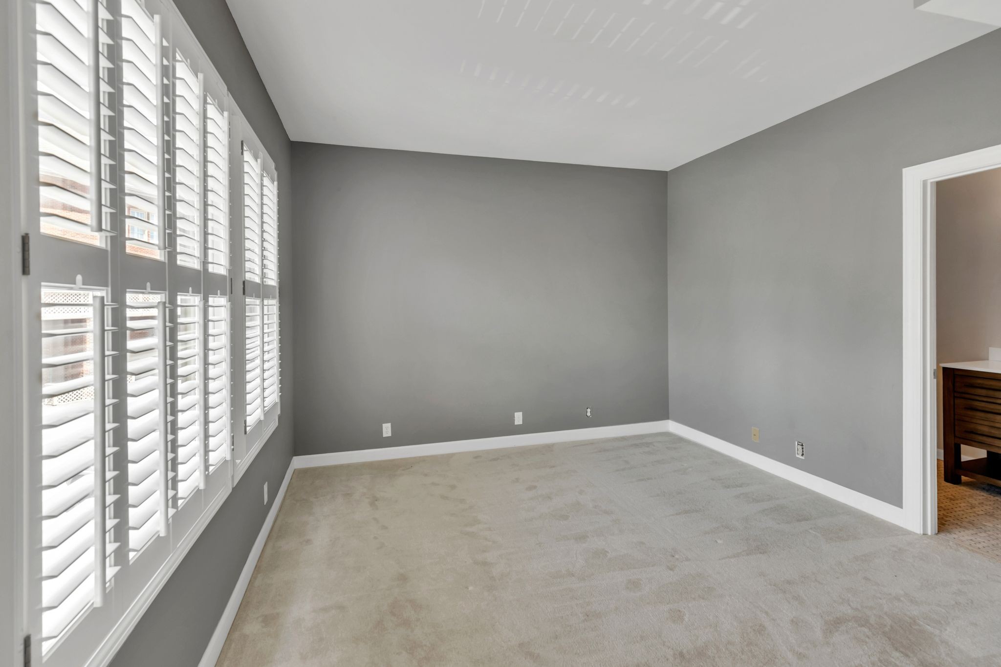 102 Forest Place Cir