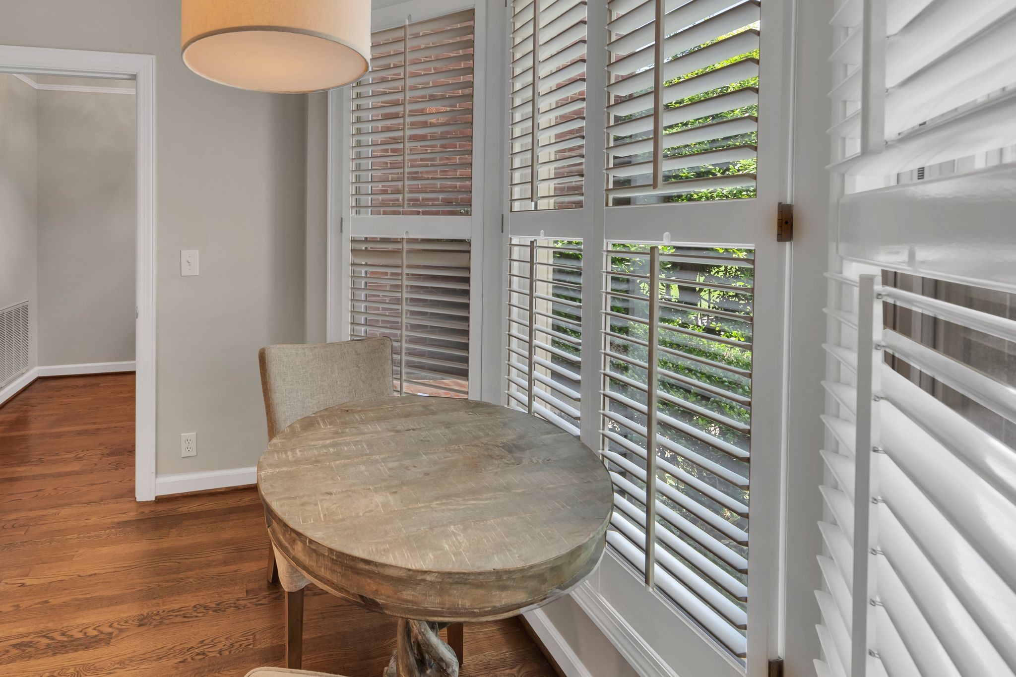 102 Forest Place Cir