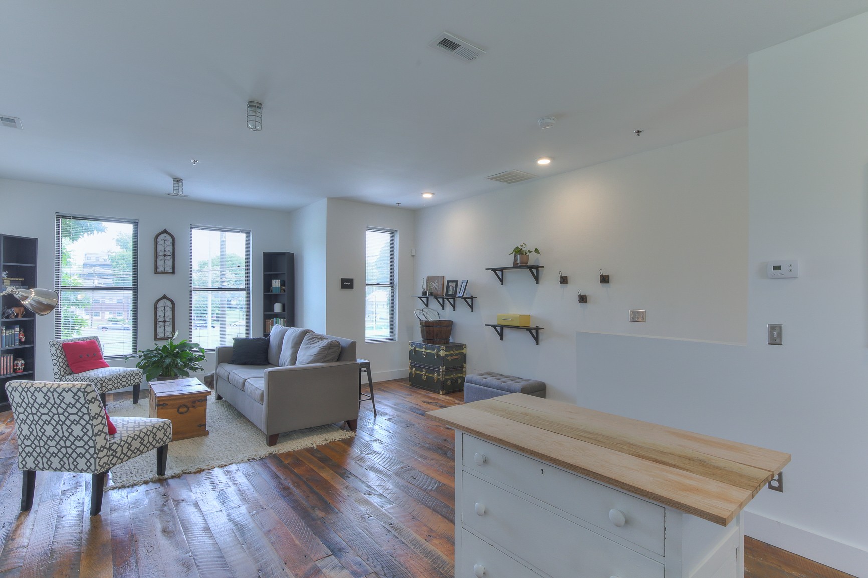 1225 4th Ave, S Unit: 211