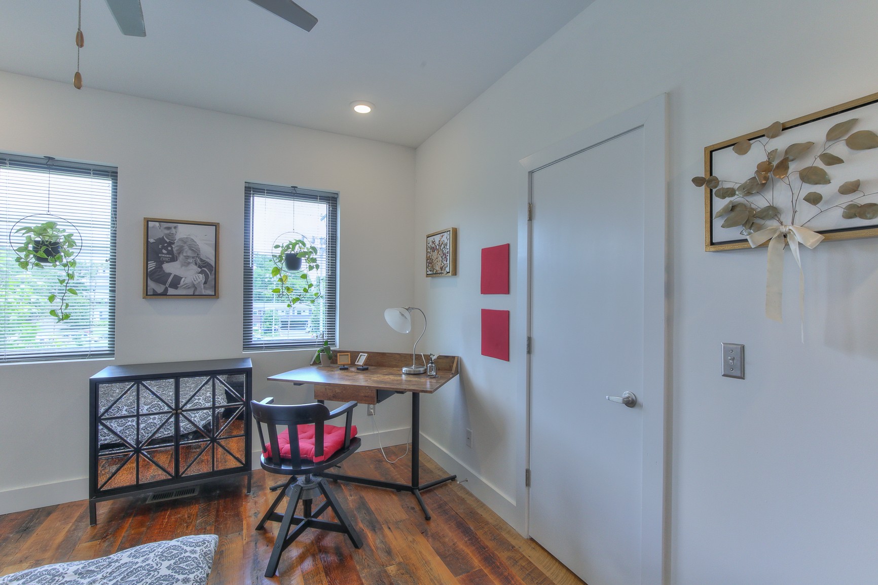 1225 4th Ave, S Unit: 211