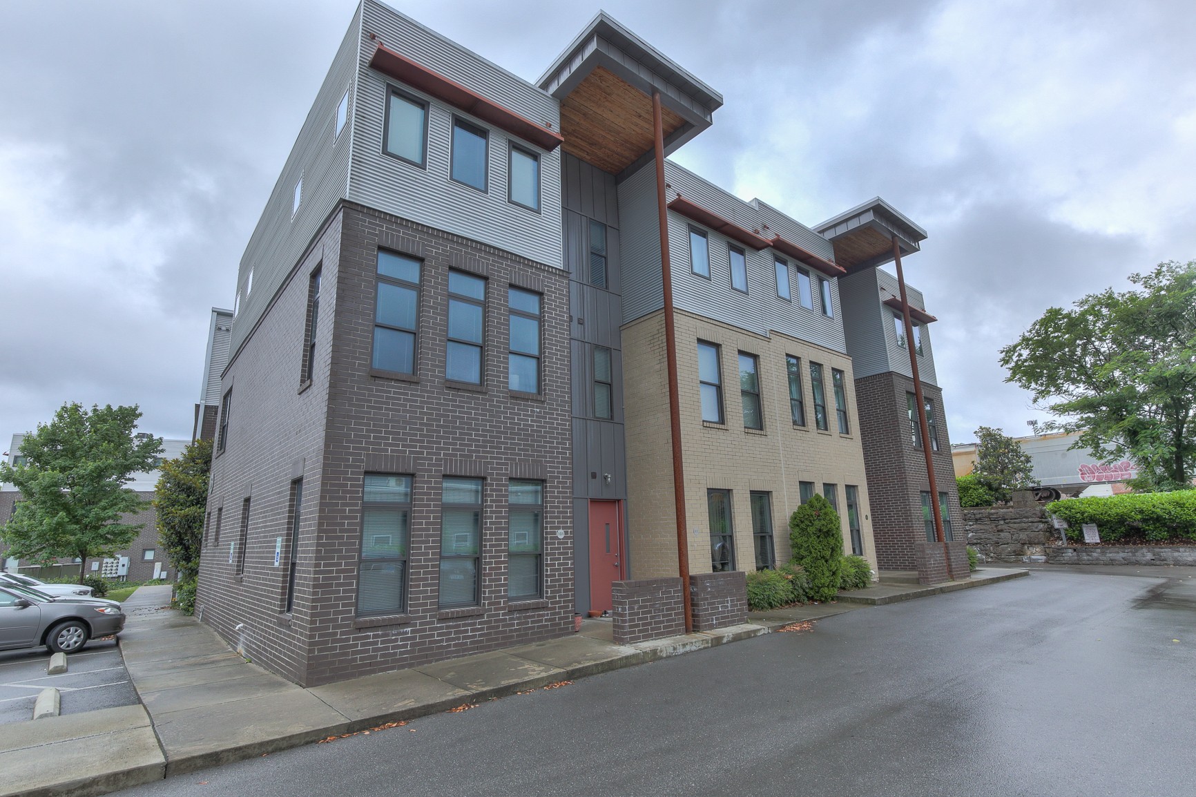 1225 4th Ave, S Unit: 211