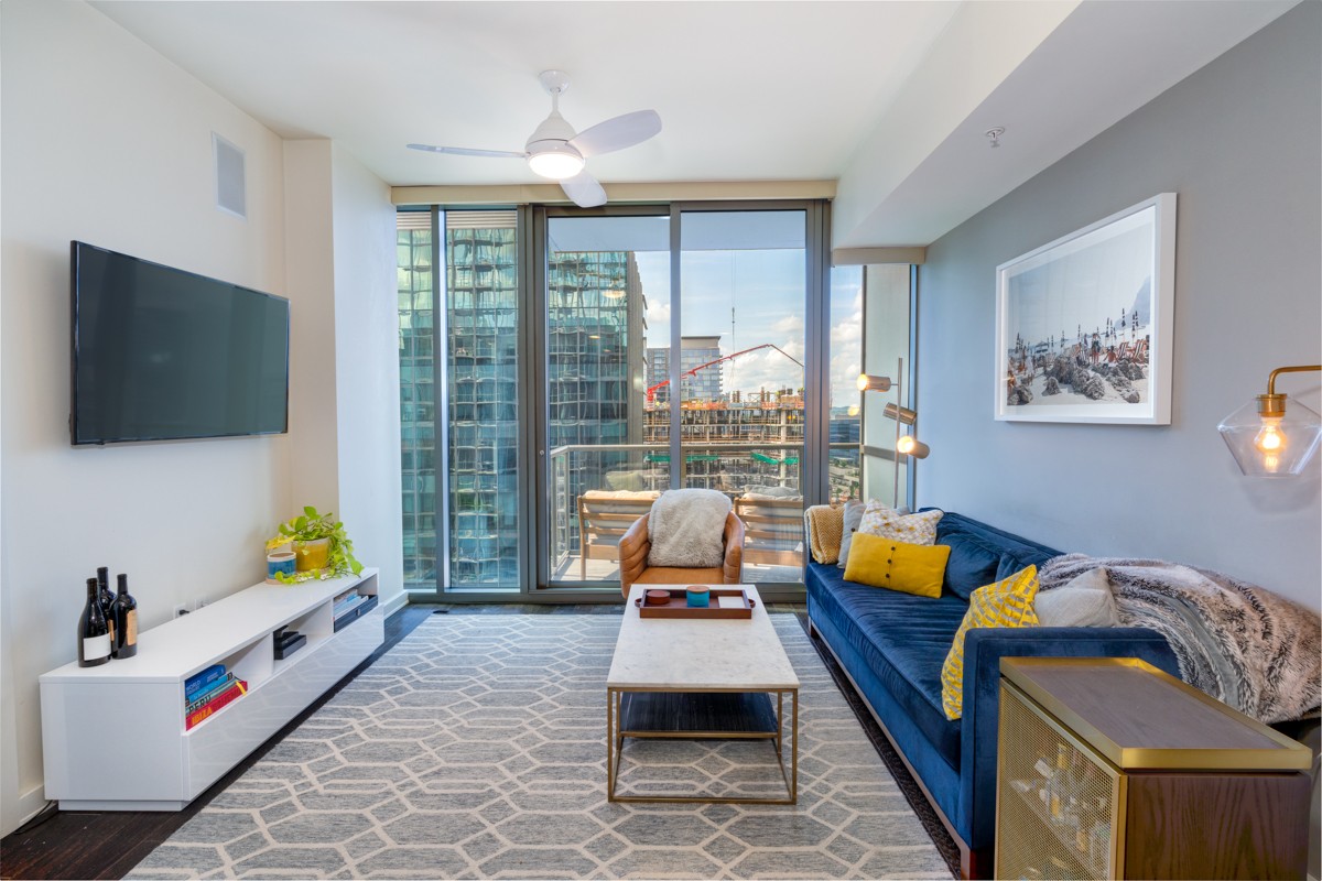 1212 Laurel St Unit: 1406