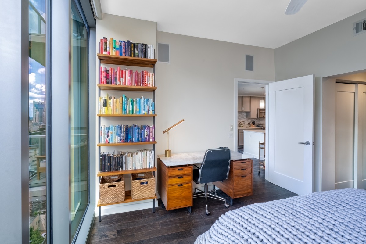 1212 Laurel St Unit: 1406