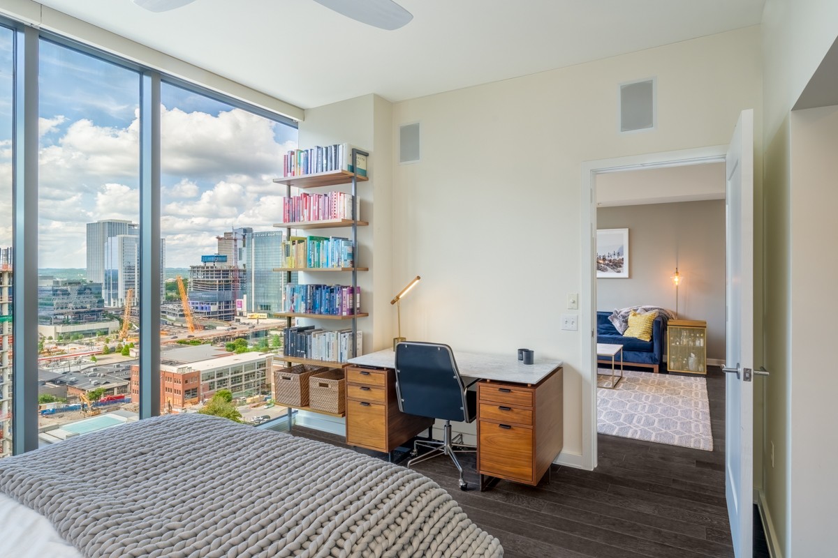 1212 Laurel St Unit: 1406