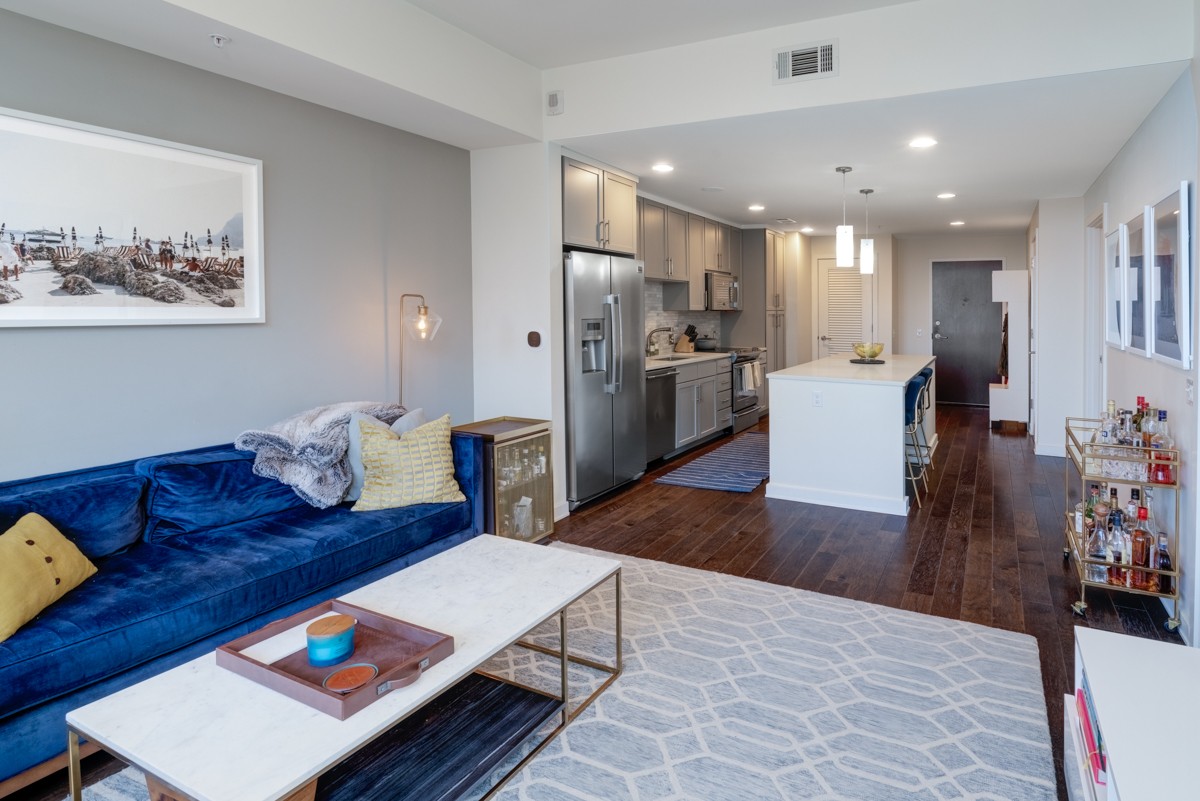 1212 Laurel St Unit: 1406