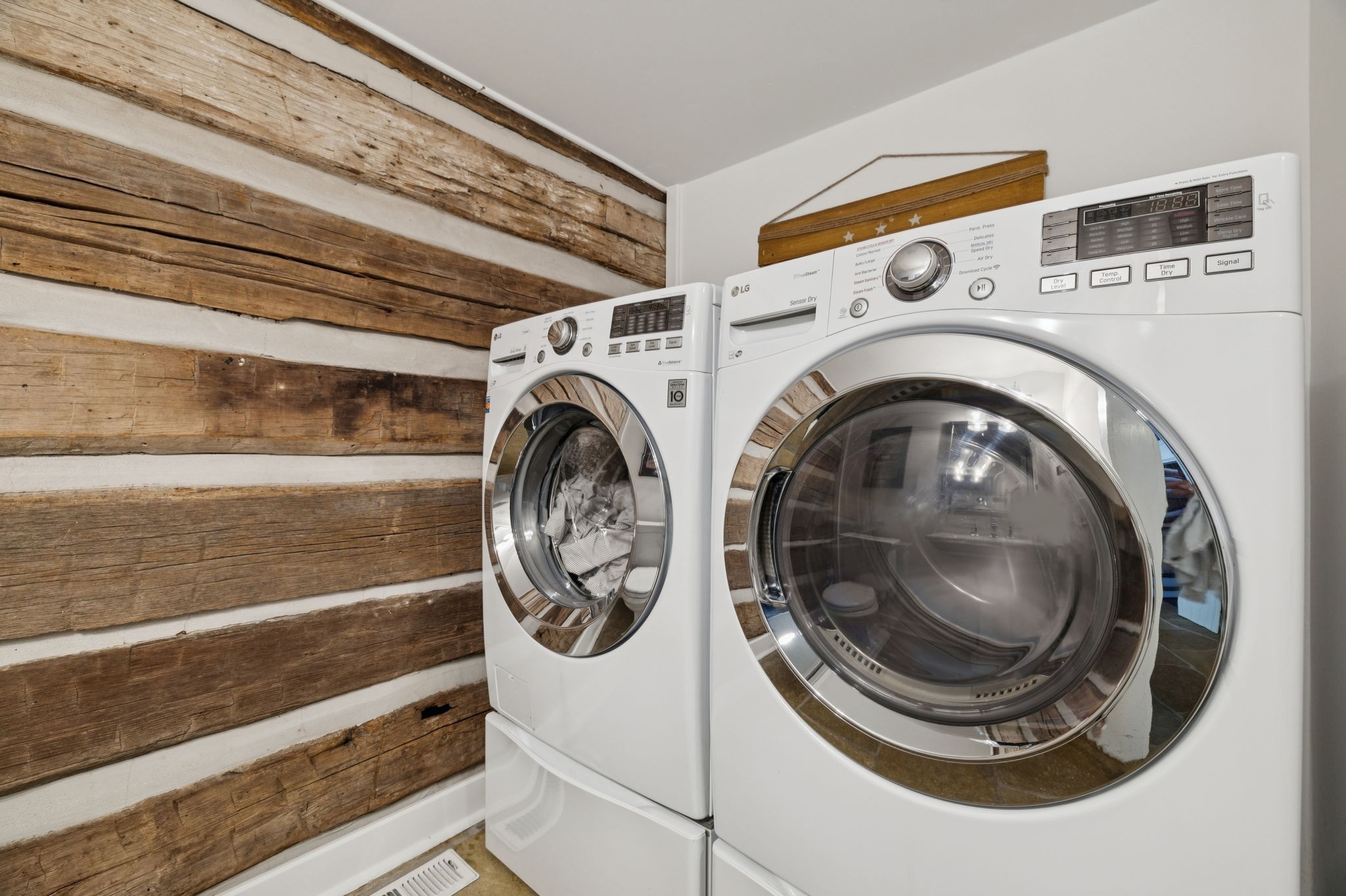 2060 Old Hillsboro Rd