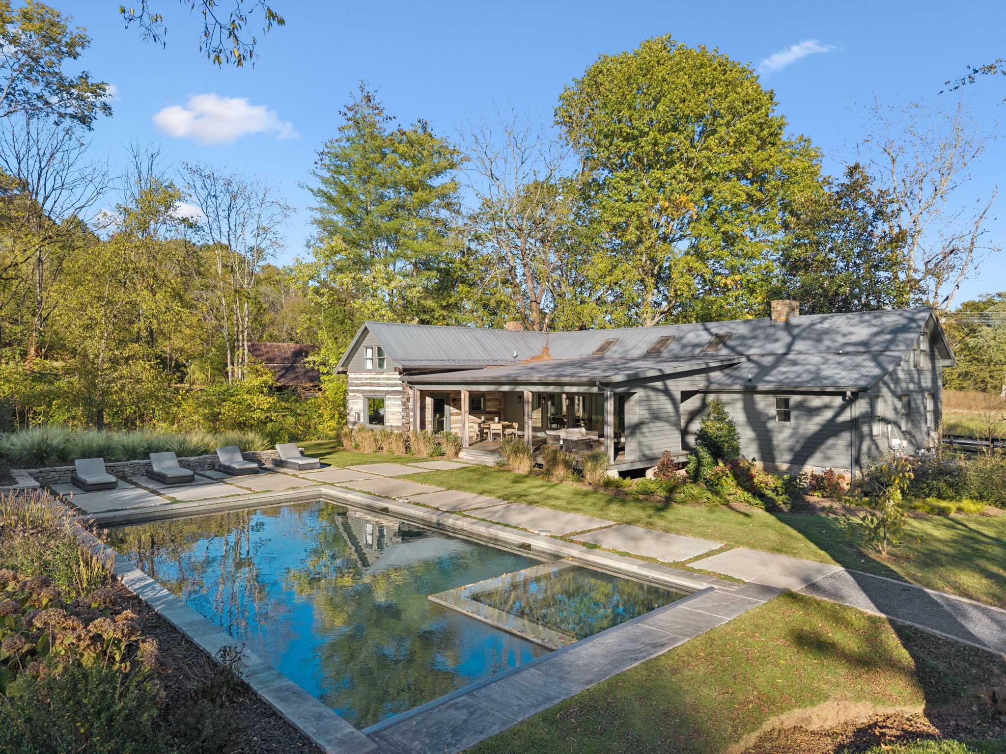 2060 Old Hillsboro Rd