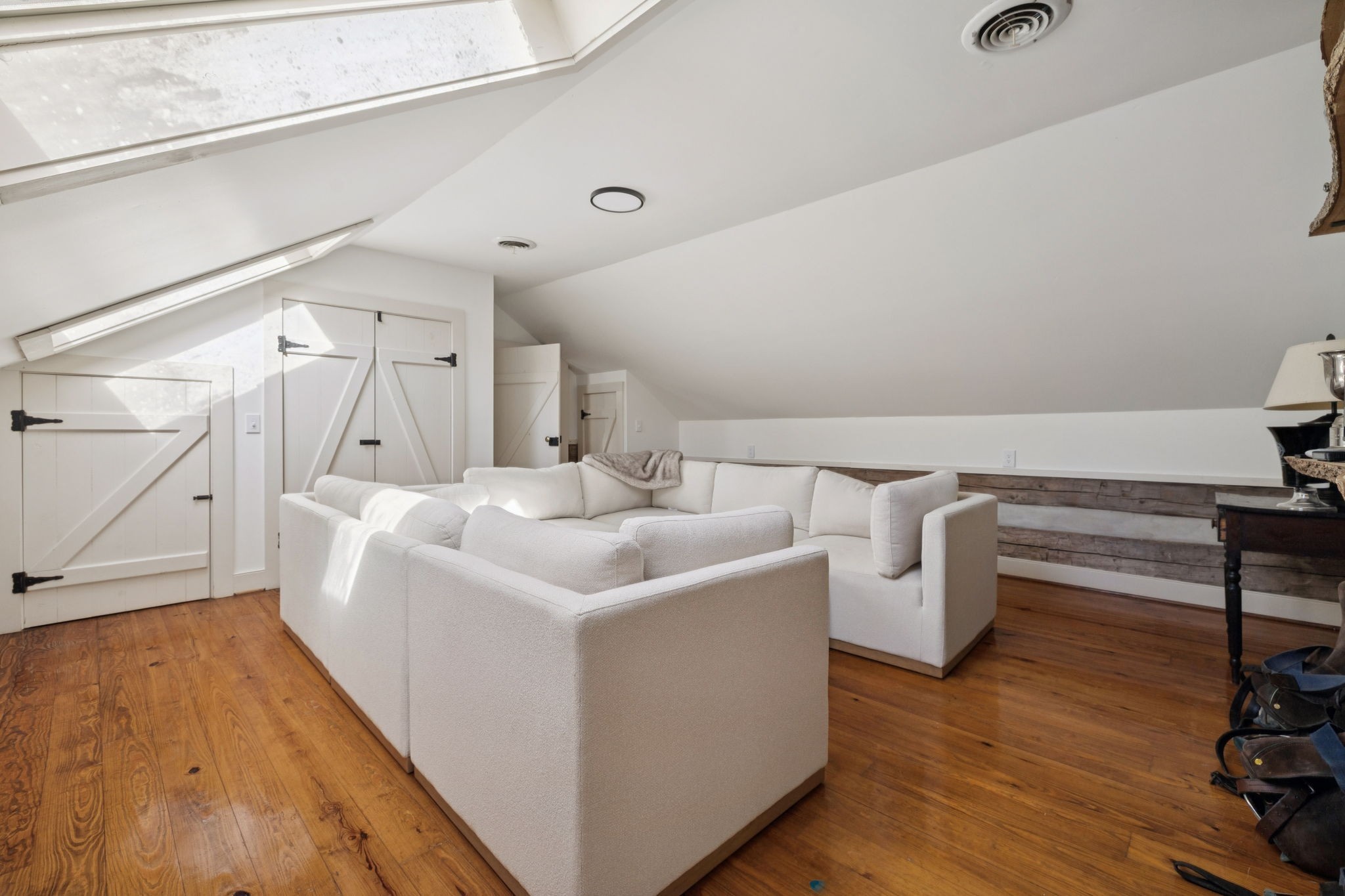 2060 Old Hillsboro Rd