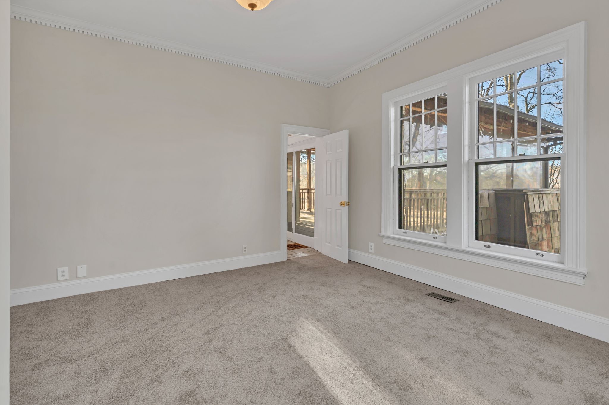 339 Chesterfield Ave