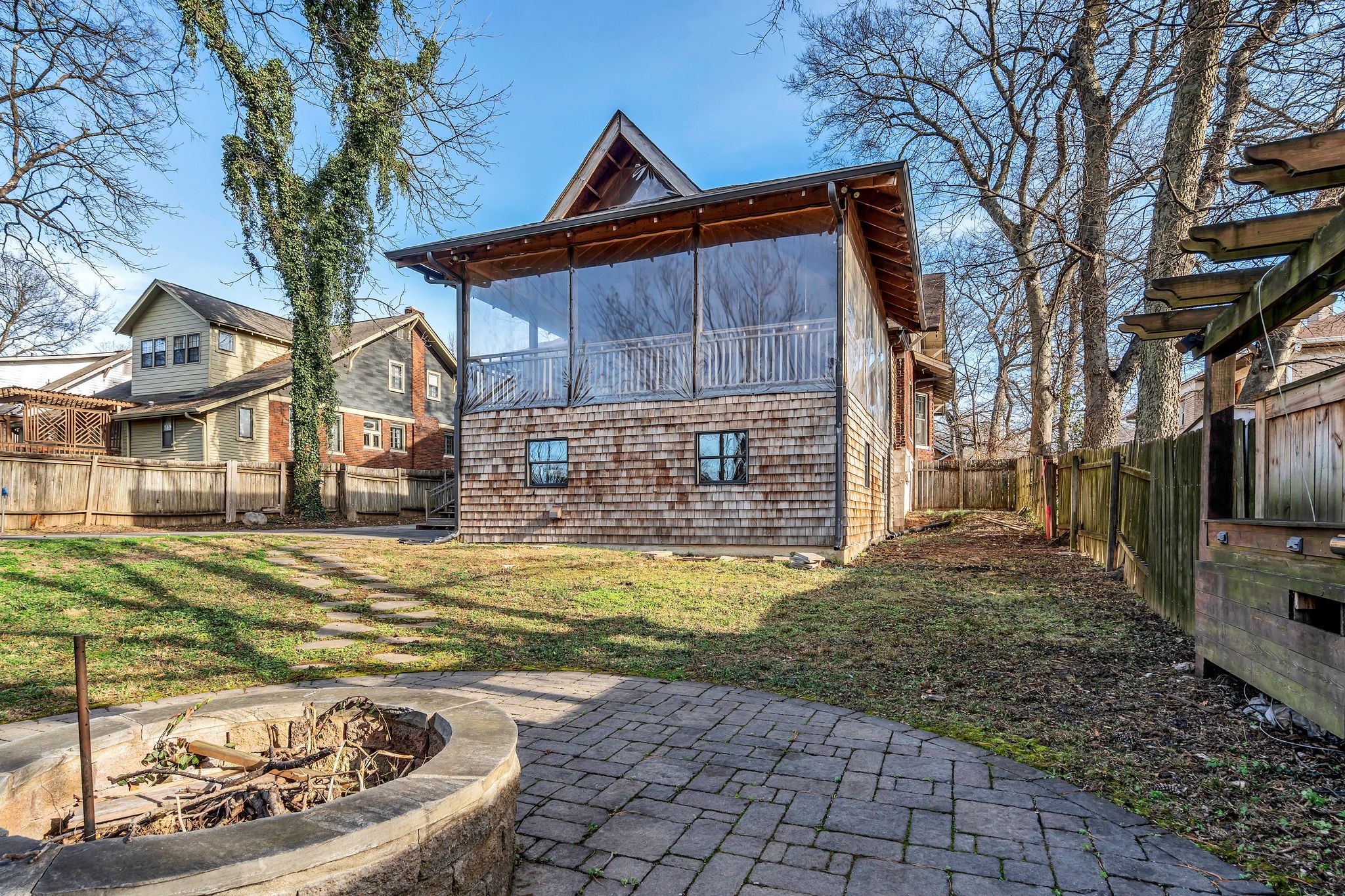 339 Chesterfield Ave