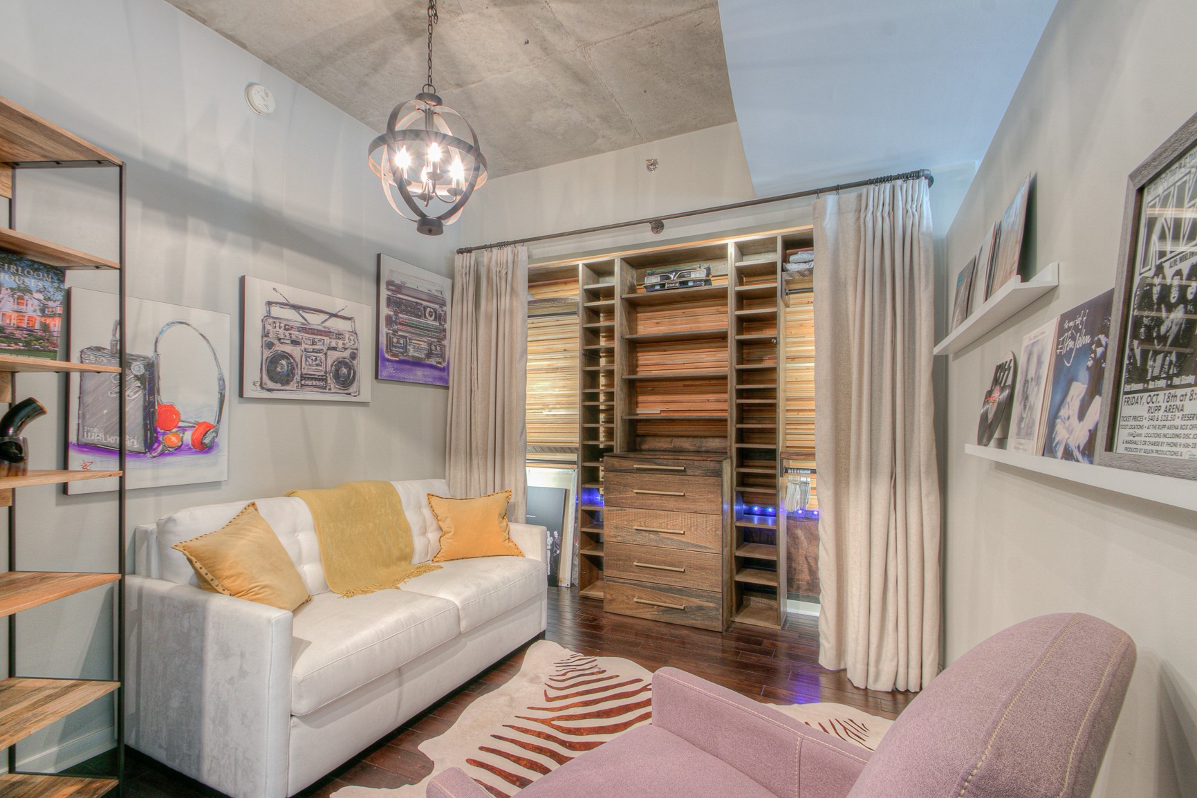 600 12th Ave, S Unit: 2106